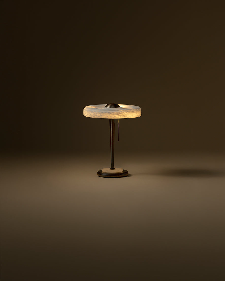 "BENNY" table Lamp in alabaster and bronze — detail view