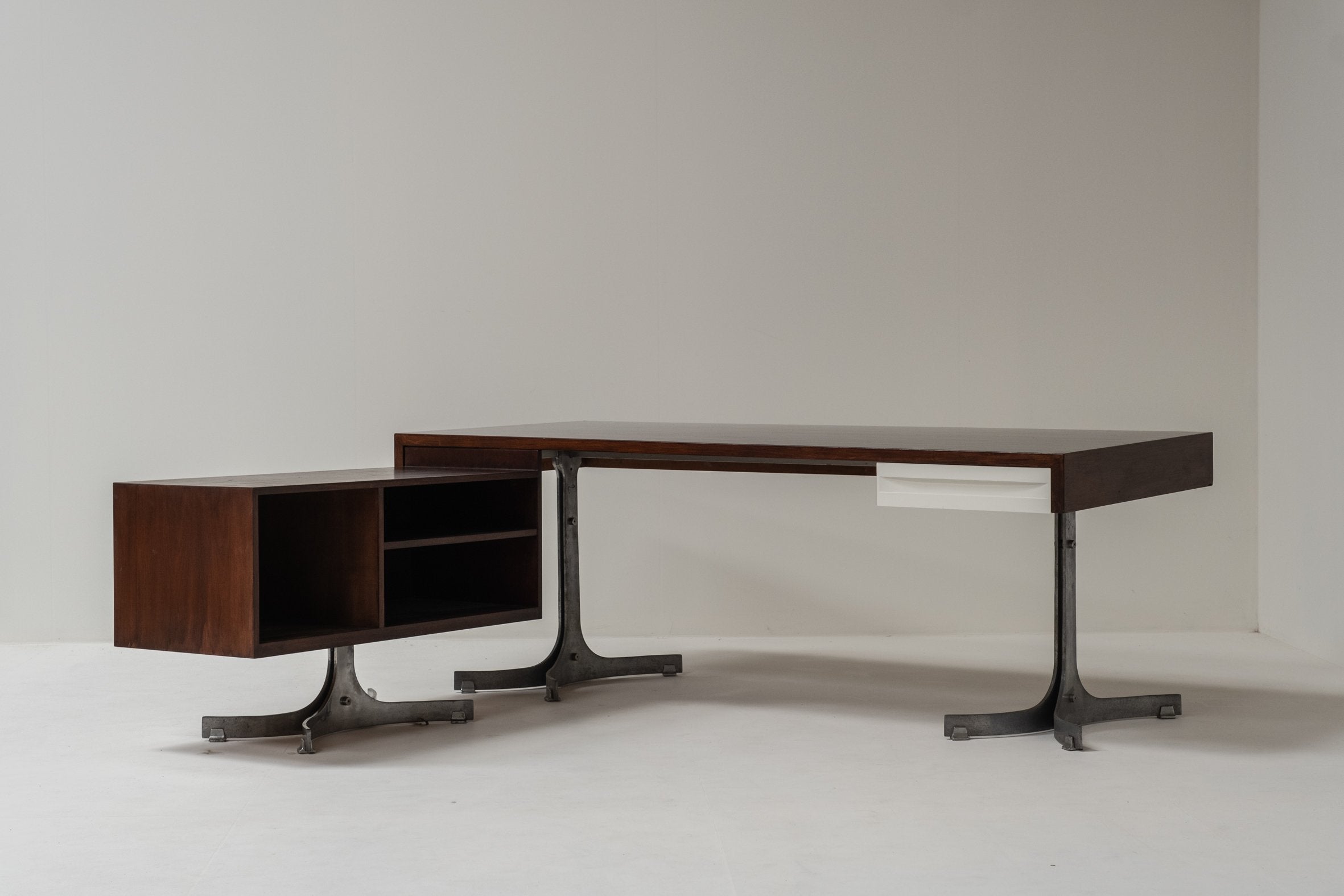 Executive desk by Trau Arredamenti Metallici S.P.A, 1960s — detail view