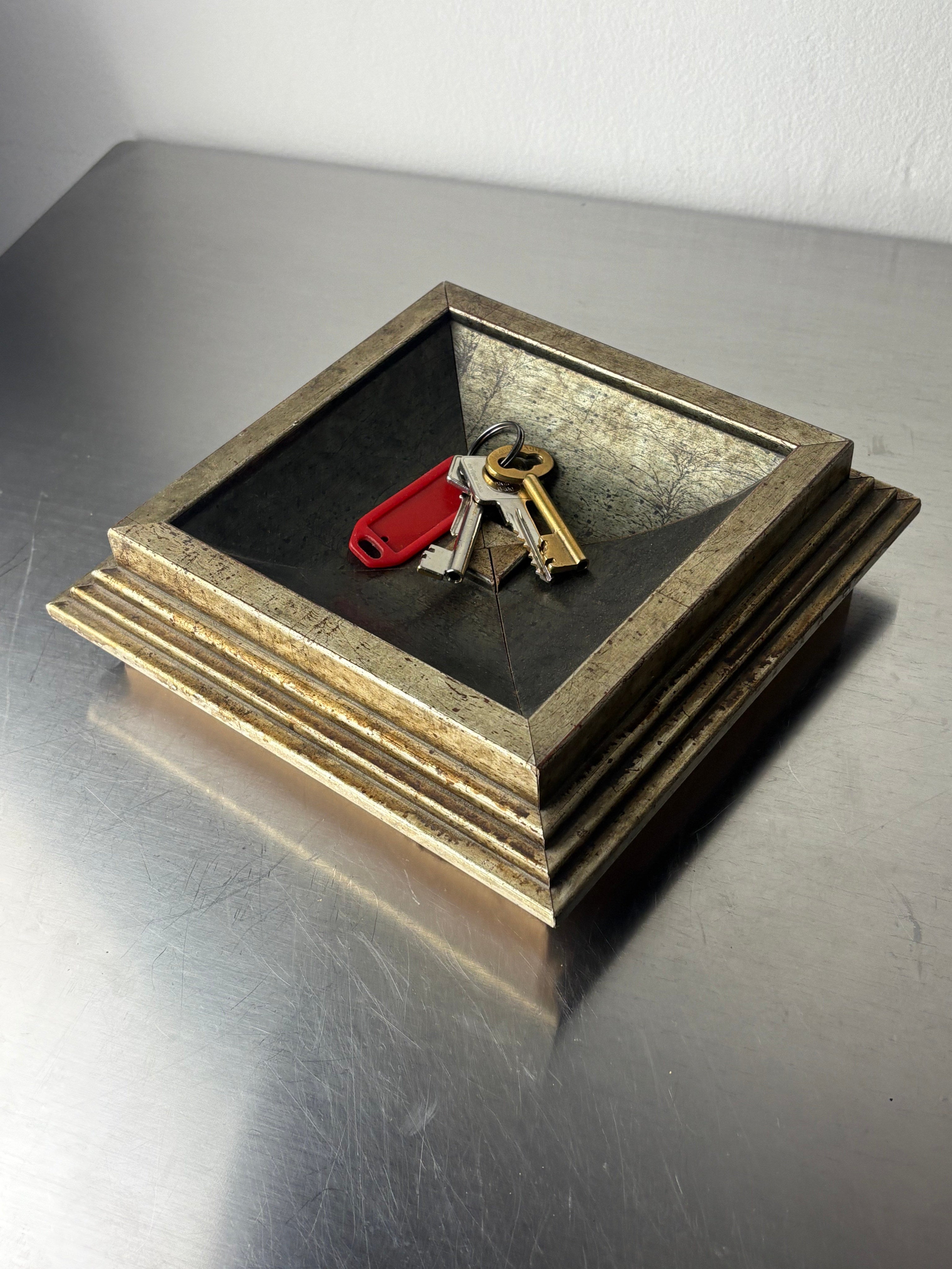 Hollywood Regency tray, wood, France, 1980's — detail view