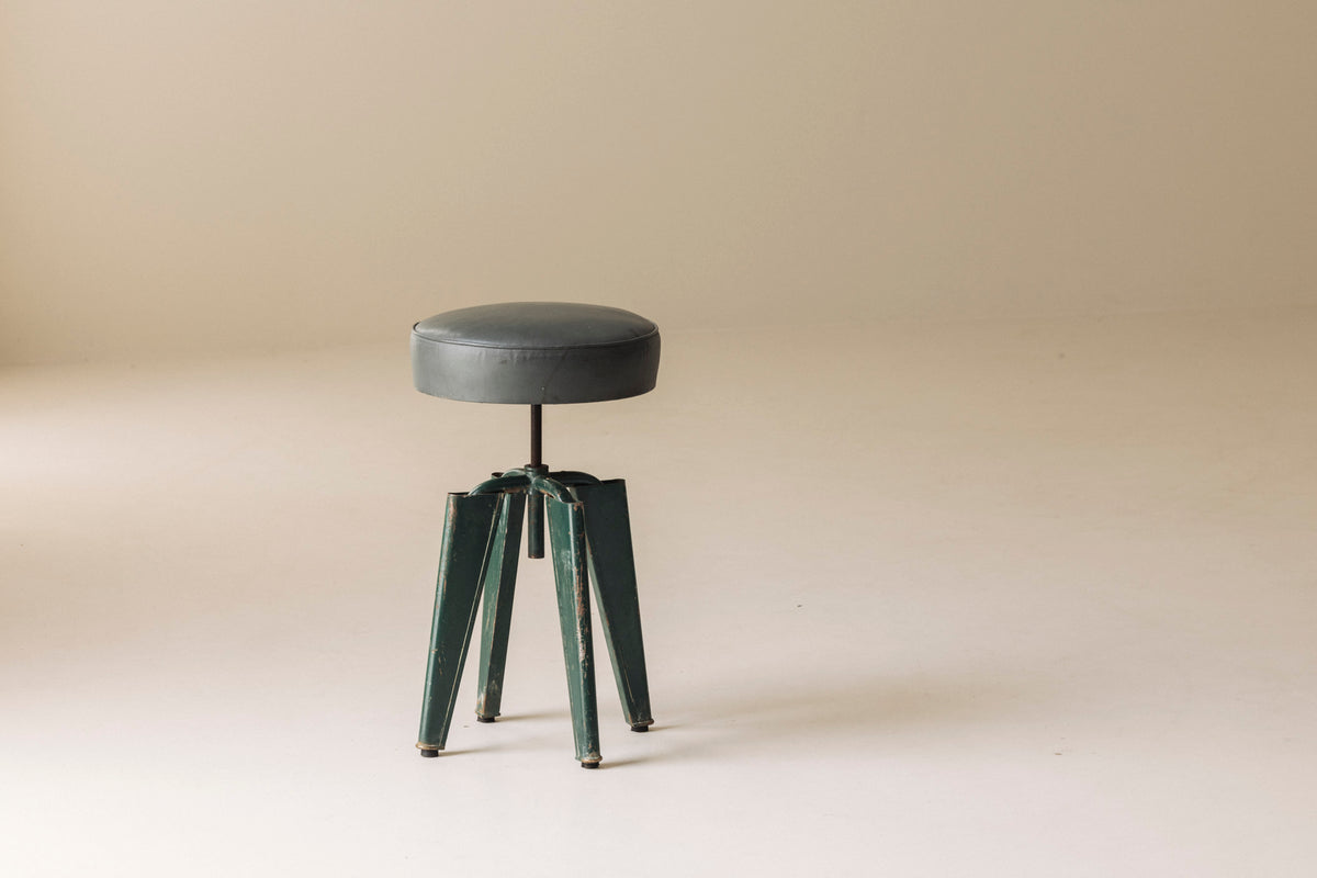 Highly collectible Clémenceau stool by Domin & Genevrière, Maison Dominique 1957 — additional view