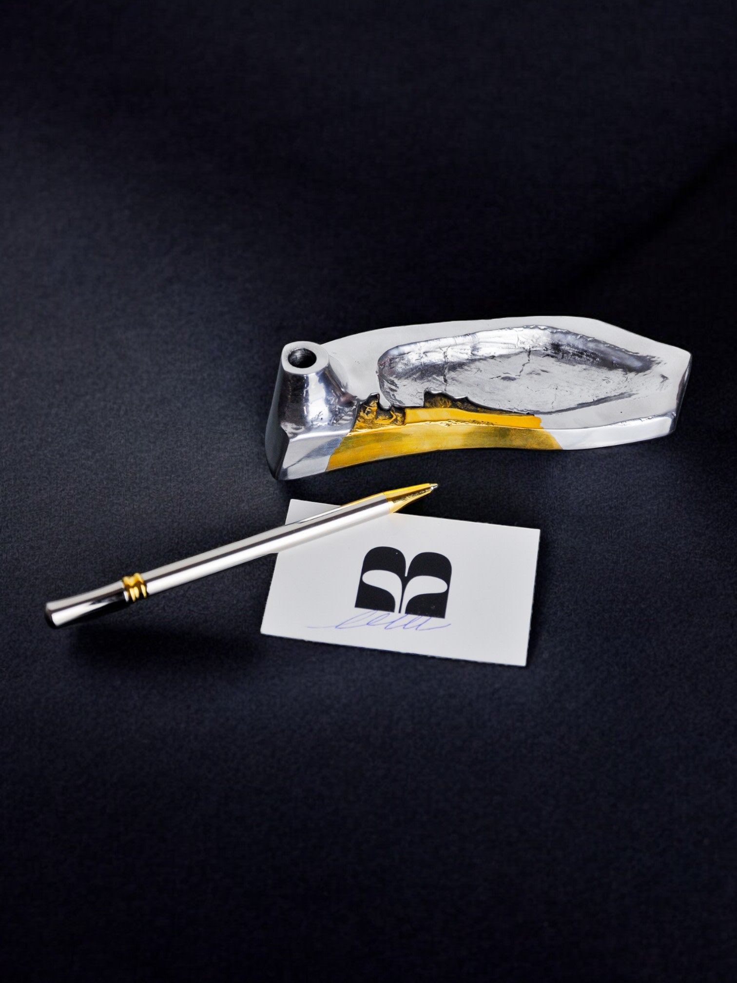 Brutalist Pencil Holder and Pen by Arte3, 1980s — side view on dark fabric