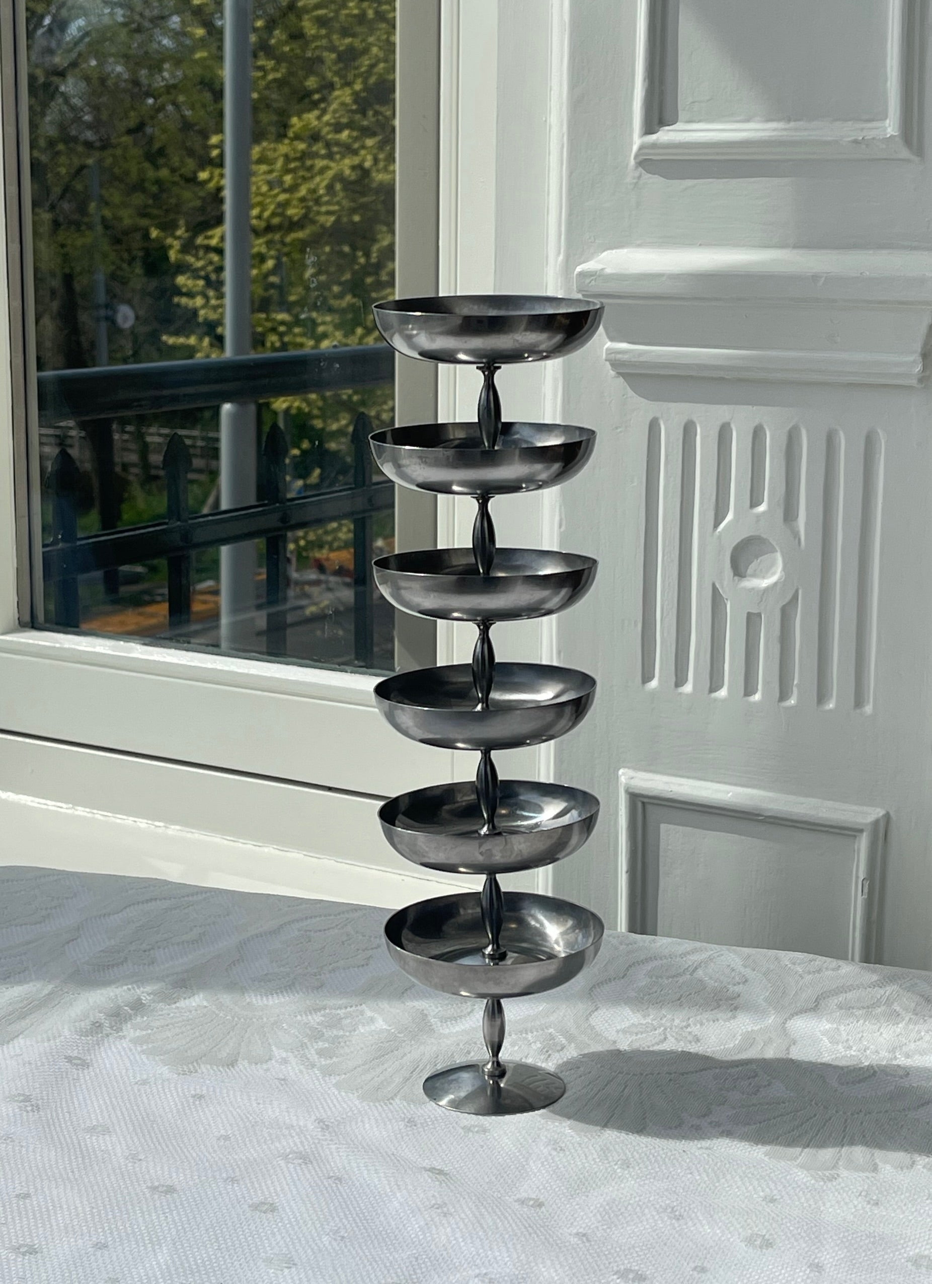 Stainless Steel Pedestal Coupes by Arcā Collections | The Oblist