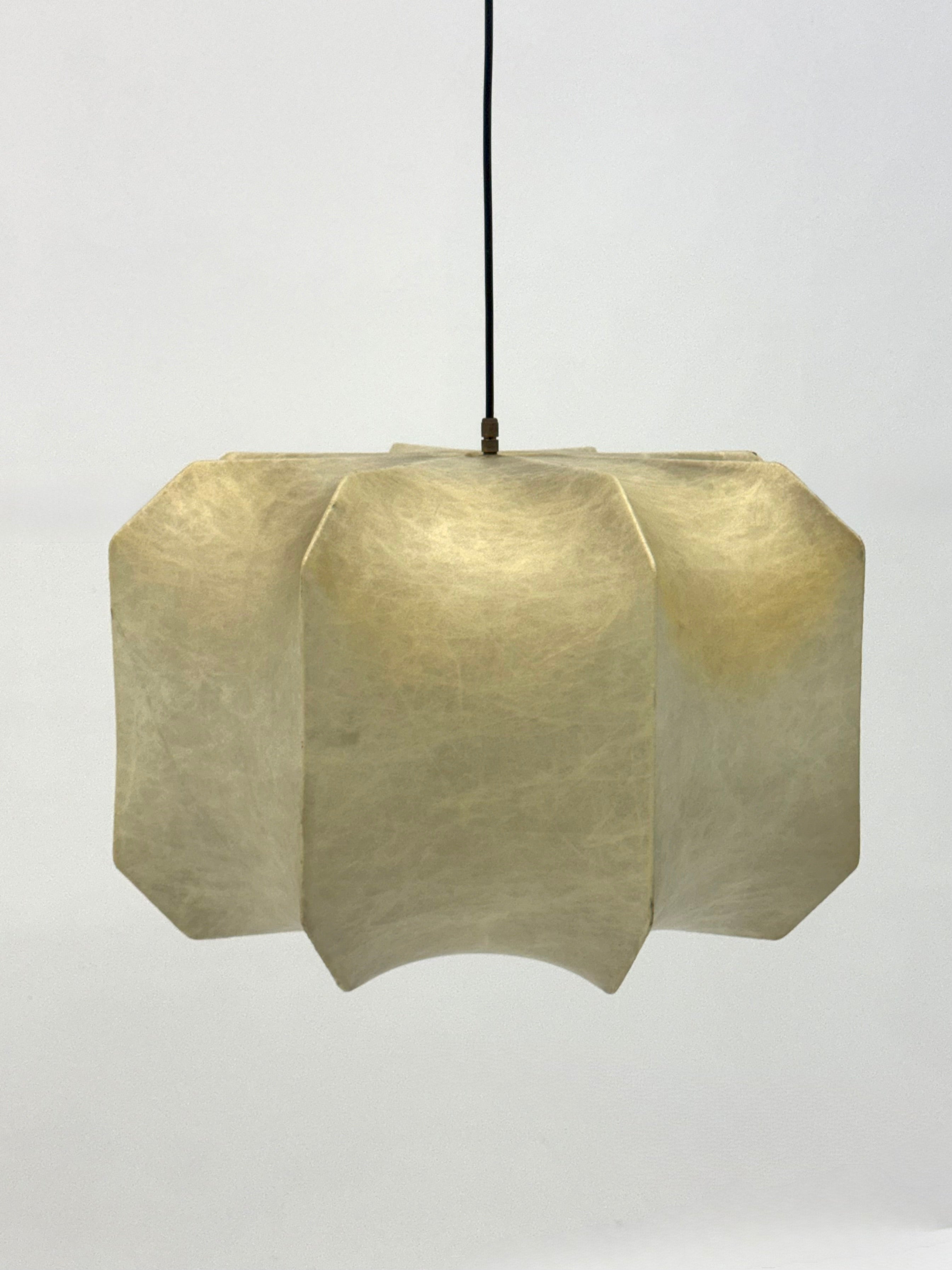 Achille & Pier Giacomo Castiglioni Cocoon lamp — lifestyle setting