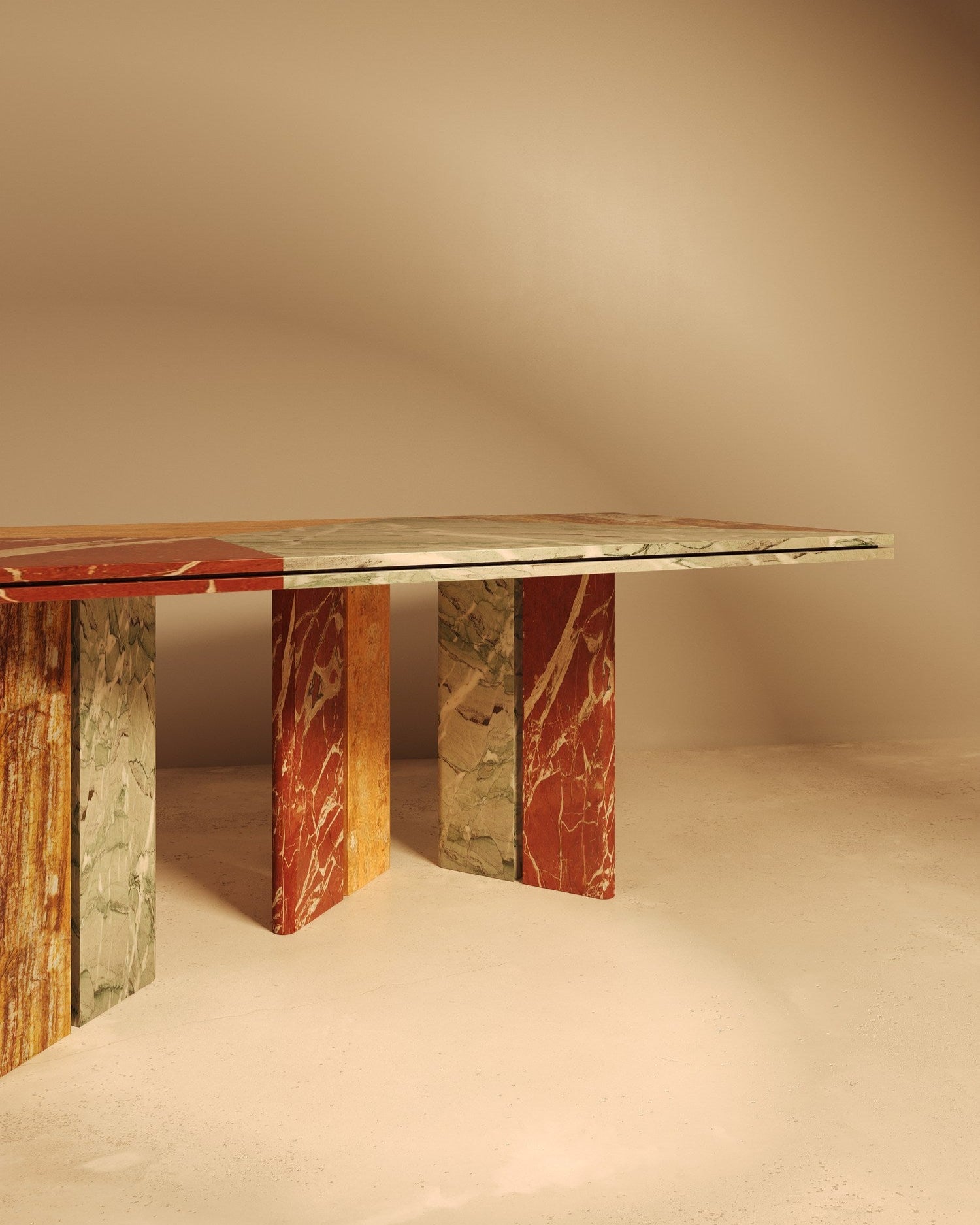 Minimalism Dining Table in Marble - Sarzamin Collection