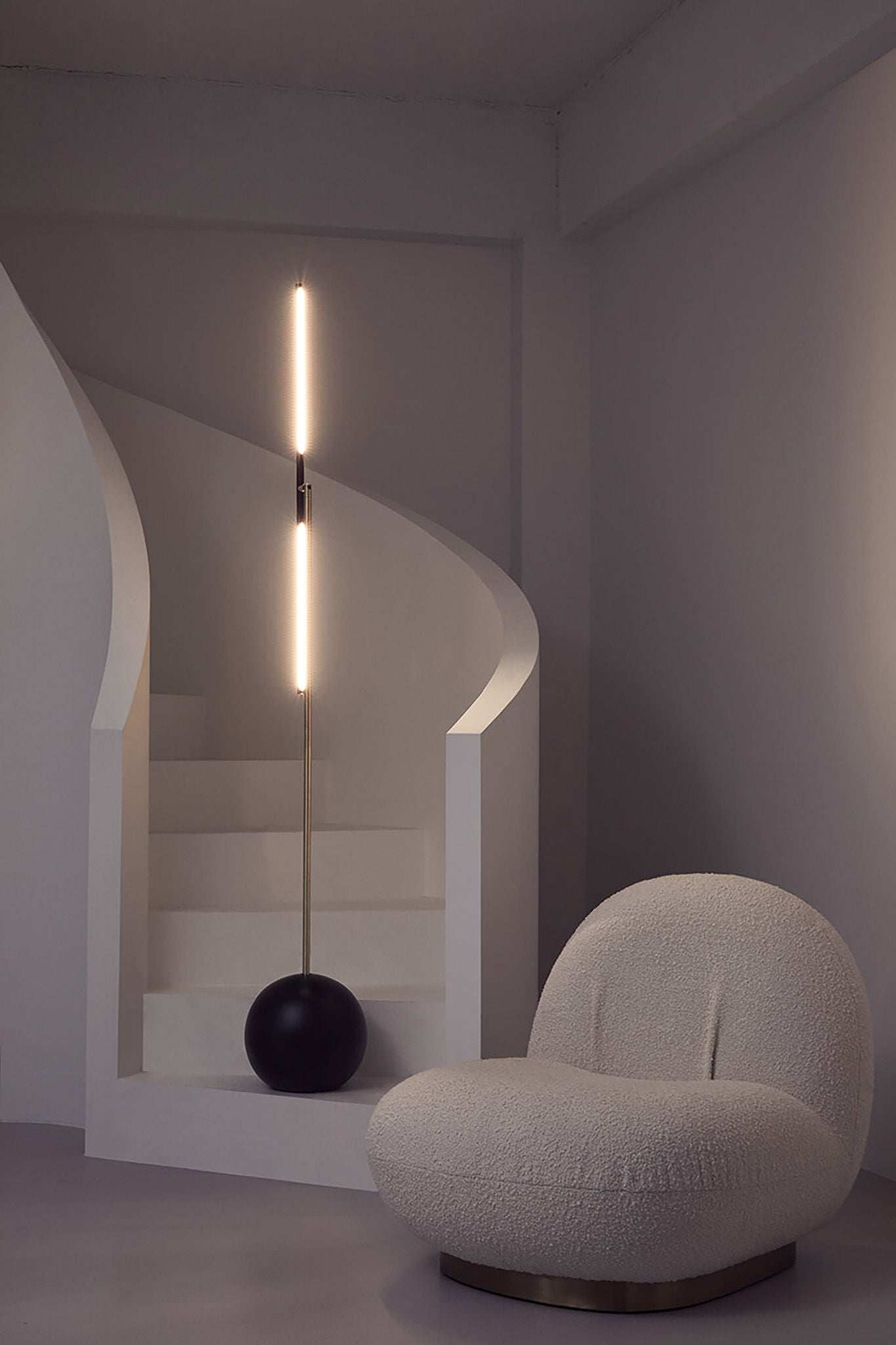 Lampe de sol 'T- Lamp'