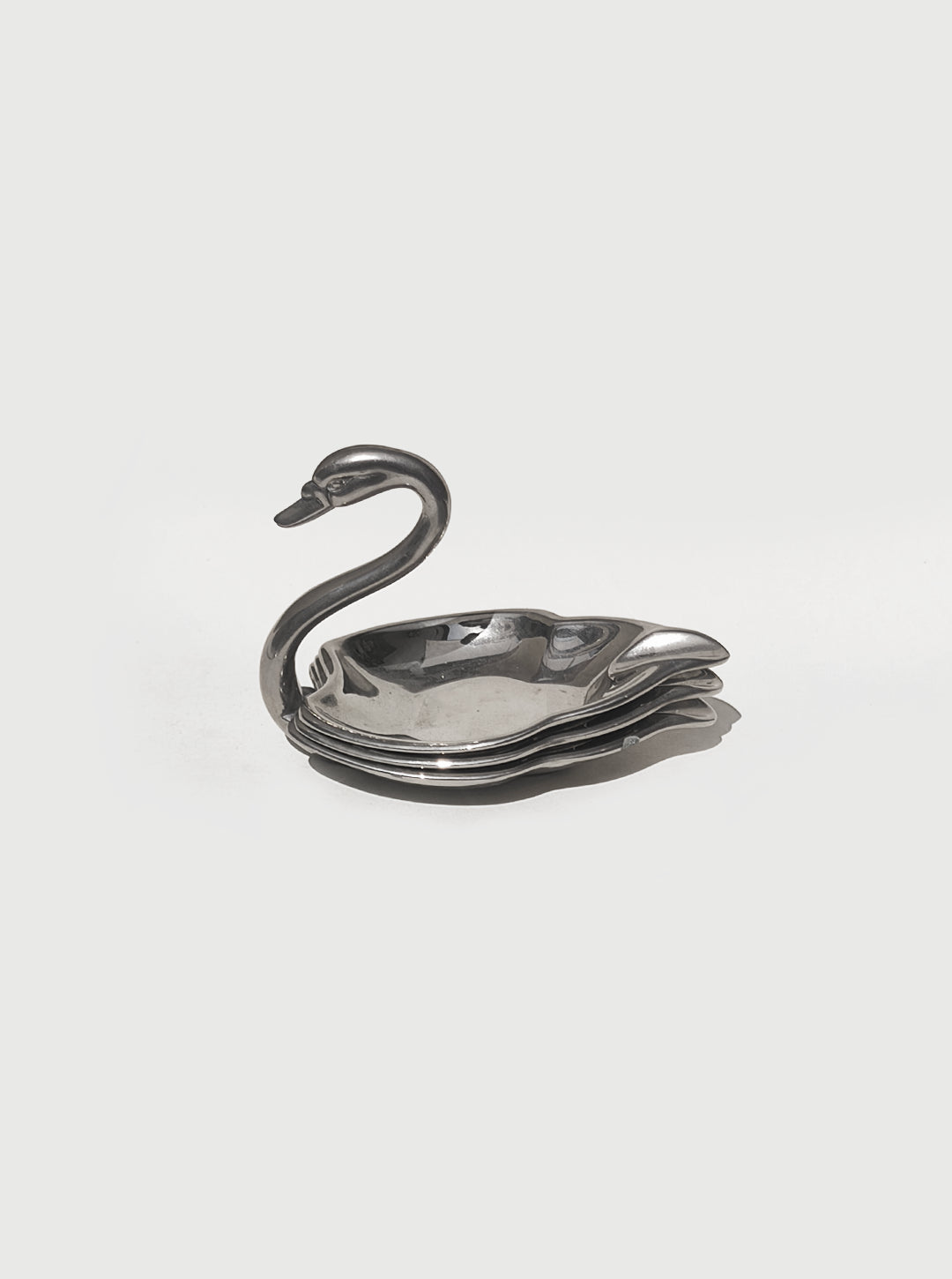 Set of Swan Ashtrays — close-up