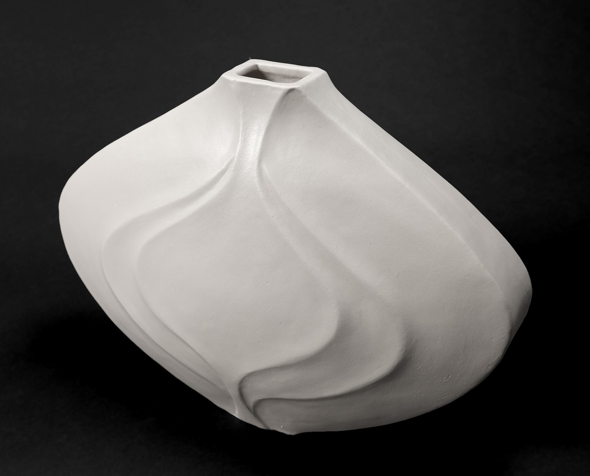 Nami  - Mid Century Modern Ceramic Vessel in White Clay — detail view