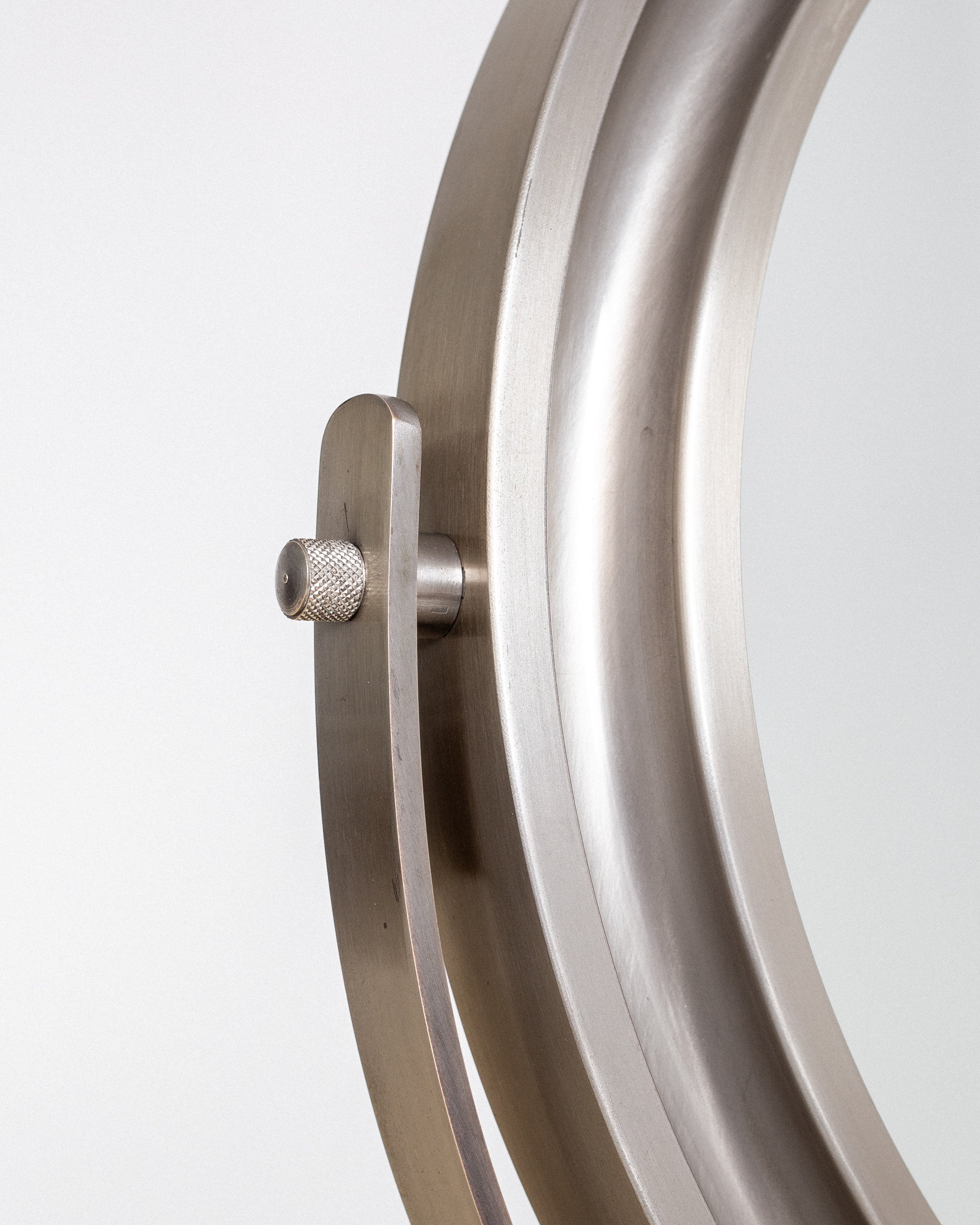 Narciso' Table Mirror by Sergio Mazza for Artemide, 1970s, Italy — close-up of brushed metal frame detail