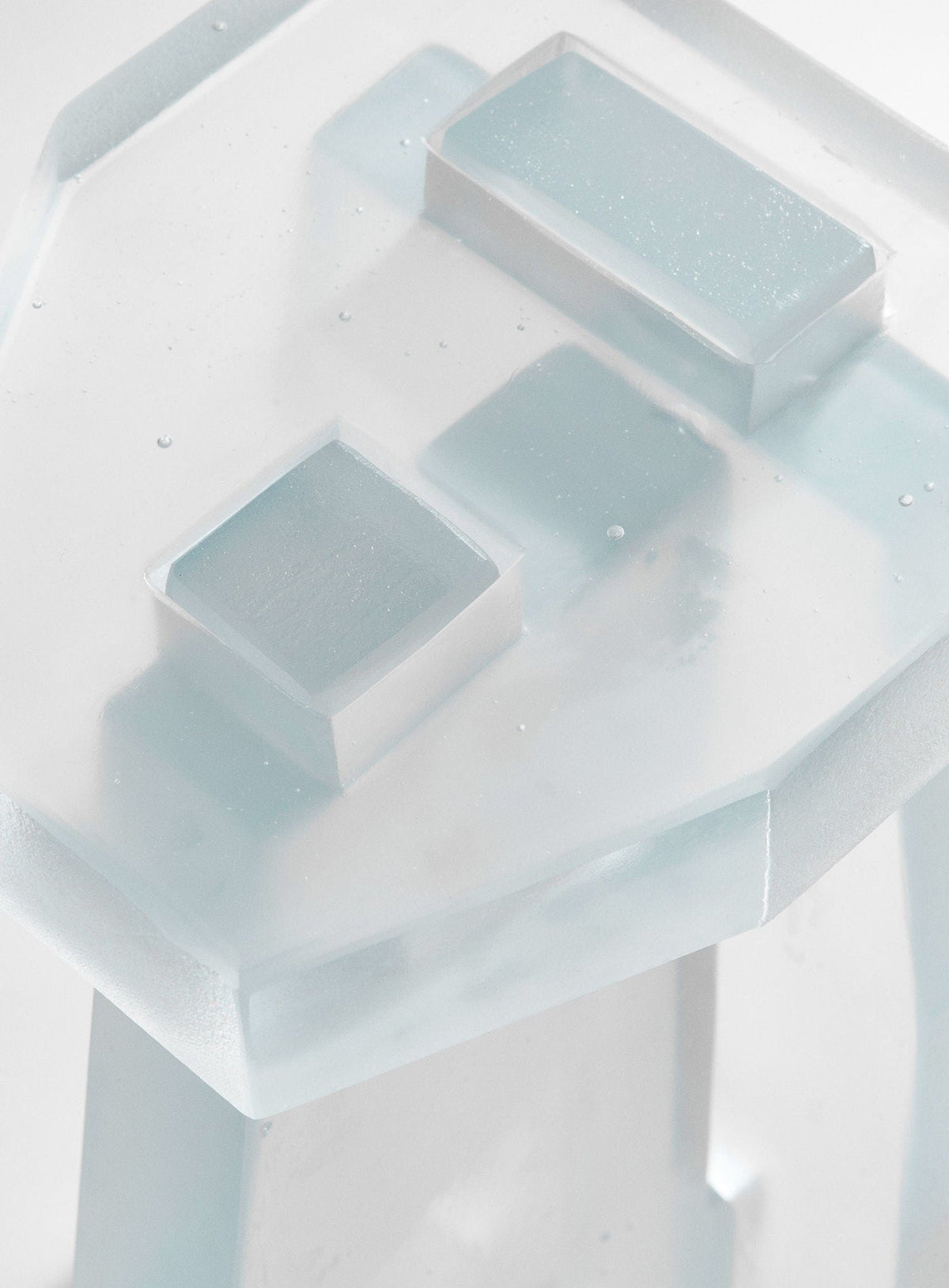'Vera' Glass Side Table — detail view