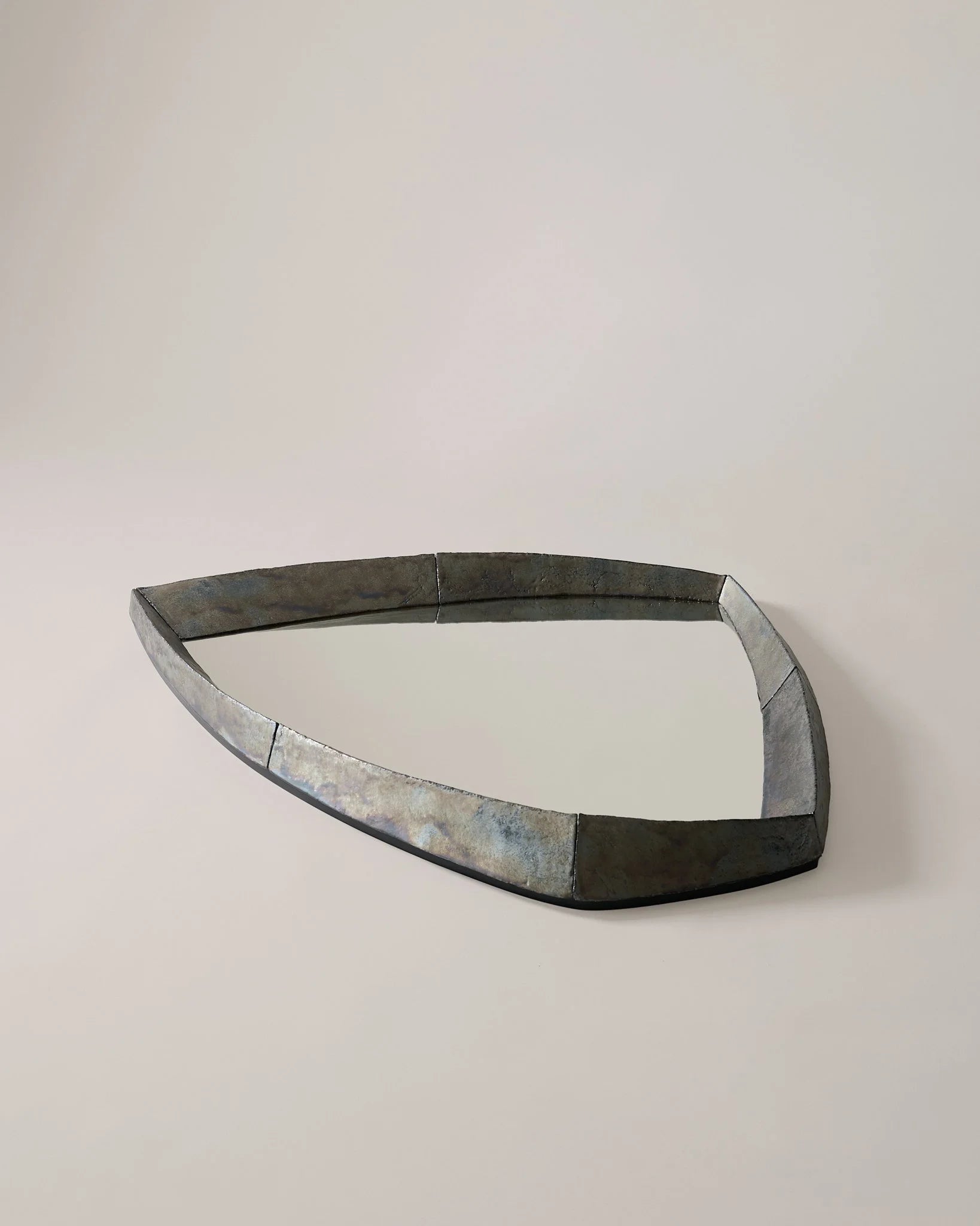 Noa Mirror — alternate view
