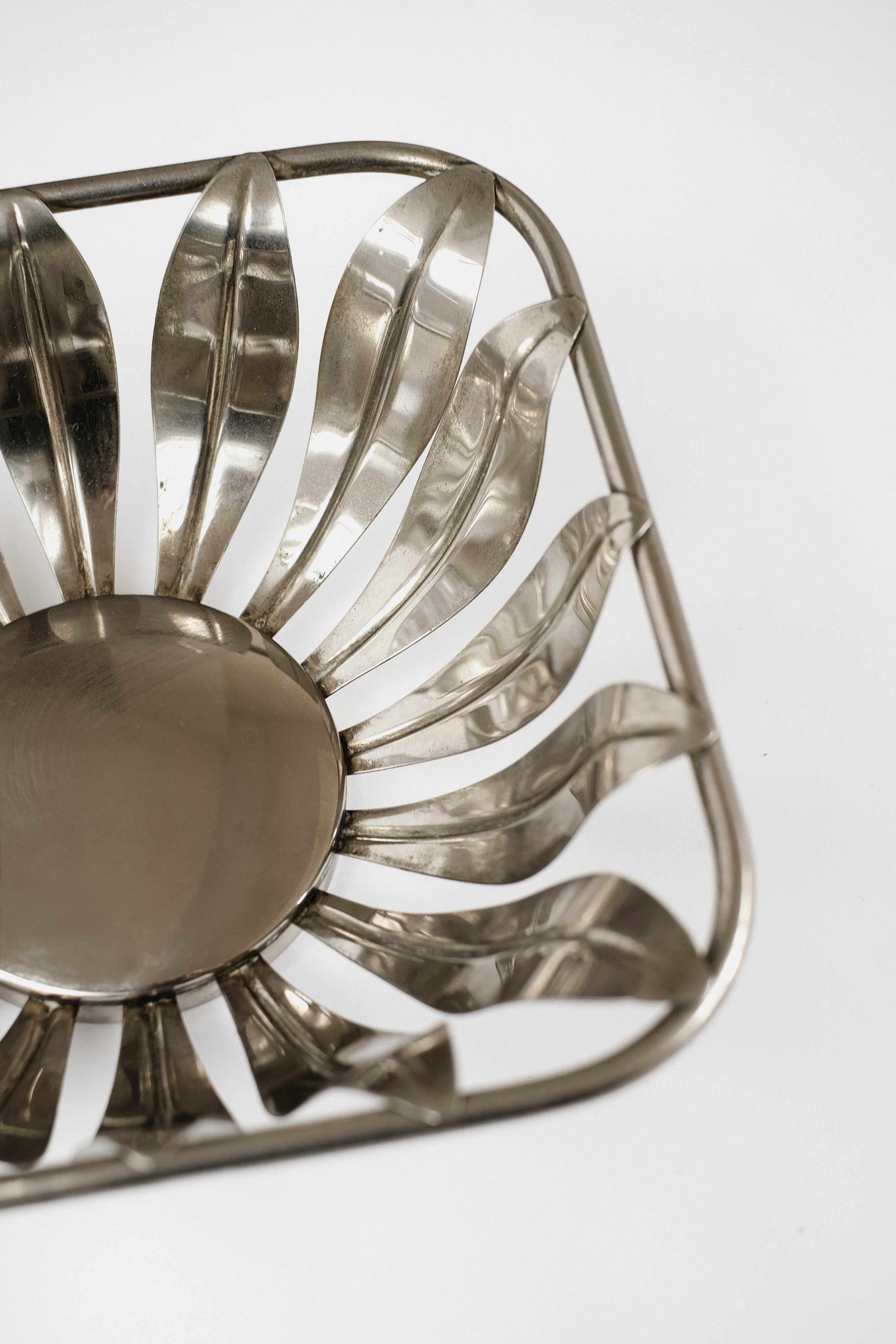 Mid-Century Flower-Shaped Bowl  — close-up