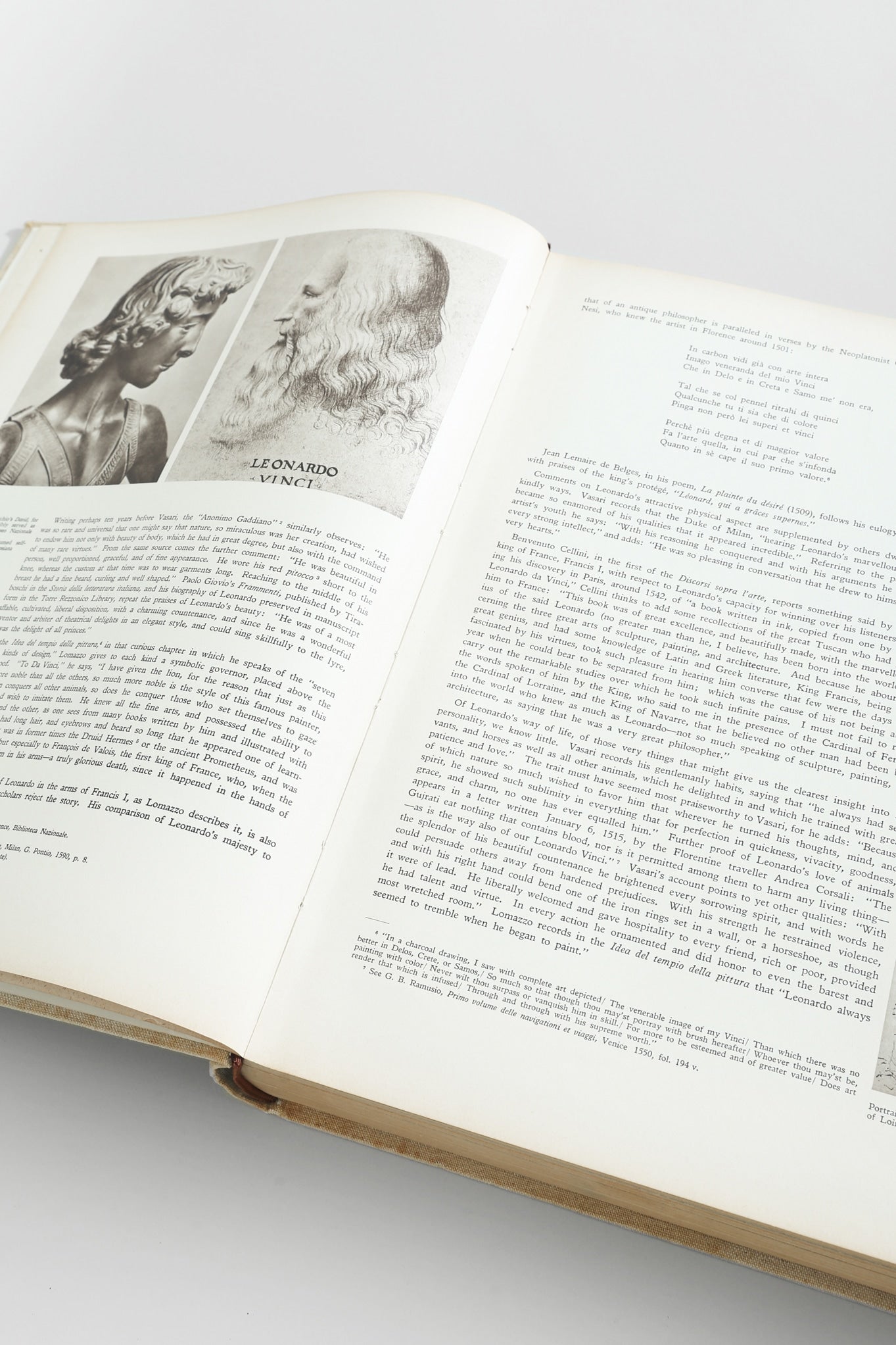 Leonardo da Vinci Book, 1956 — side angle