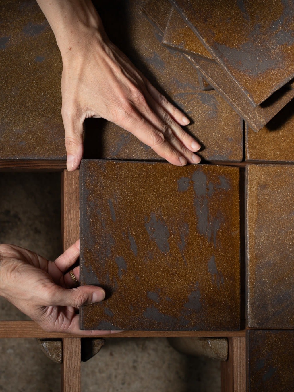 Wabi Sabi Side Table in Wood & Clay - Dark Edition — lifestyle setting