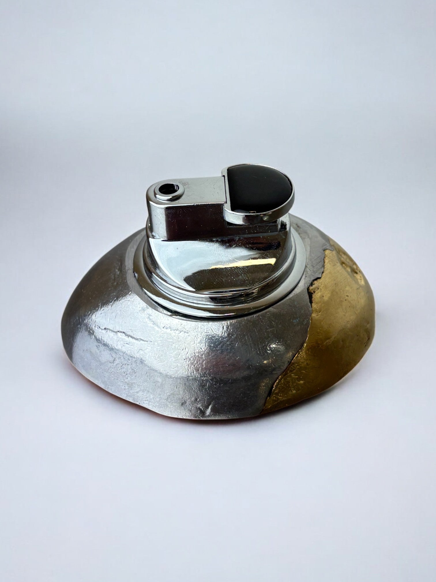 Brutalist lighter by Art3, Bronze and aluminum, Spain, 1970's — detail view