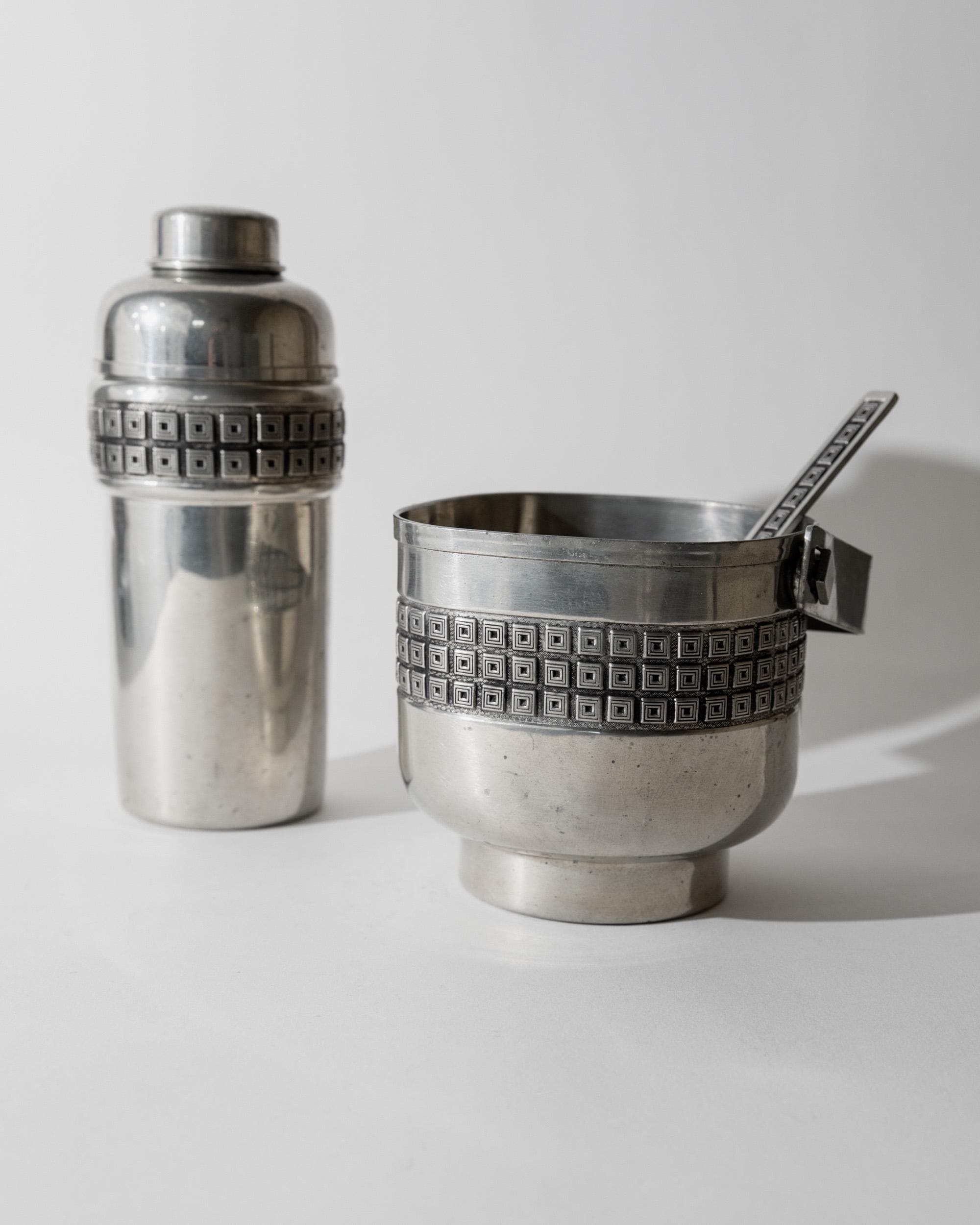 Vintage 1960s Pewter Cocktail Set, Shaker with Strainer Lid and Ice Bucket with Scoop, Art Deco Pattern Design, Elegant Barware, Gift Idea — view 9