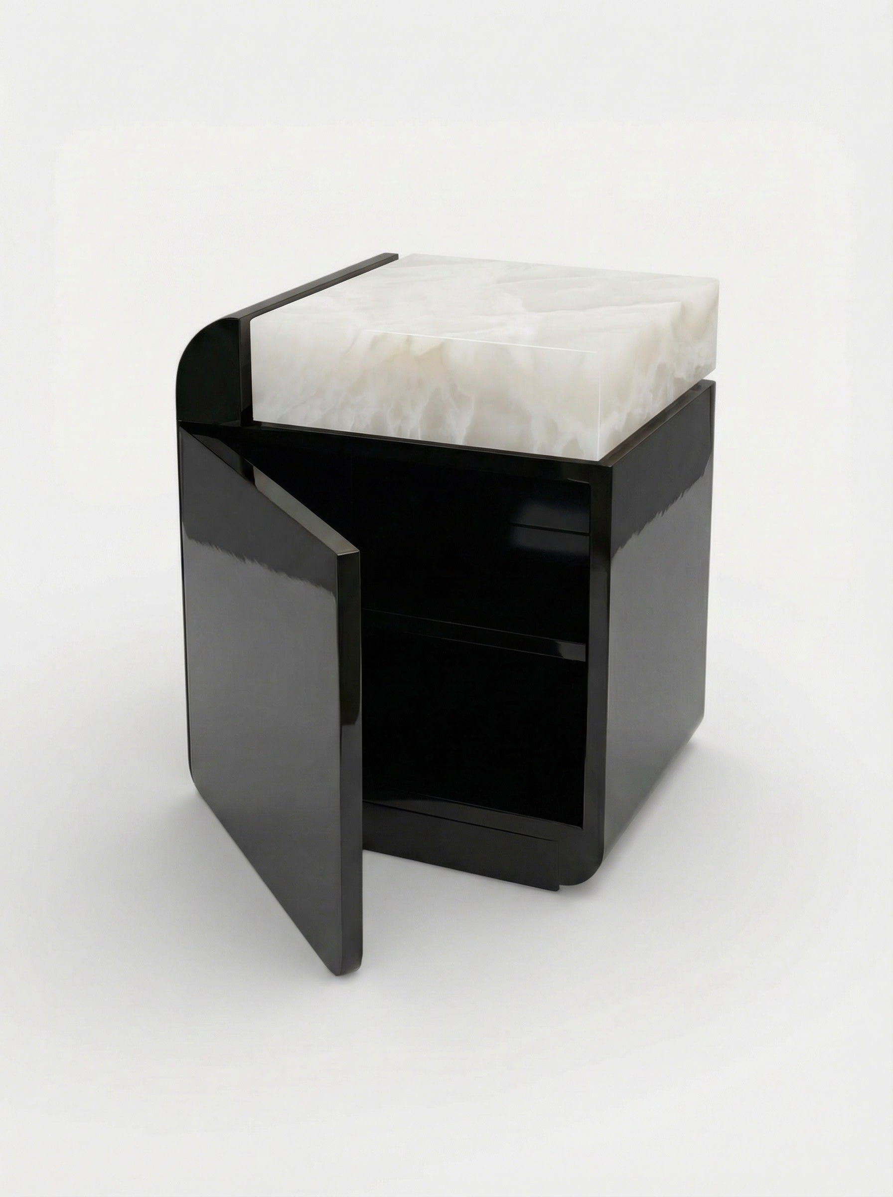 Amo Black Lacquered Wood and White Onyx — close-up of onyx top and cabinet door