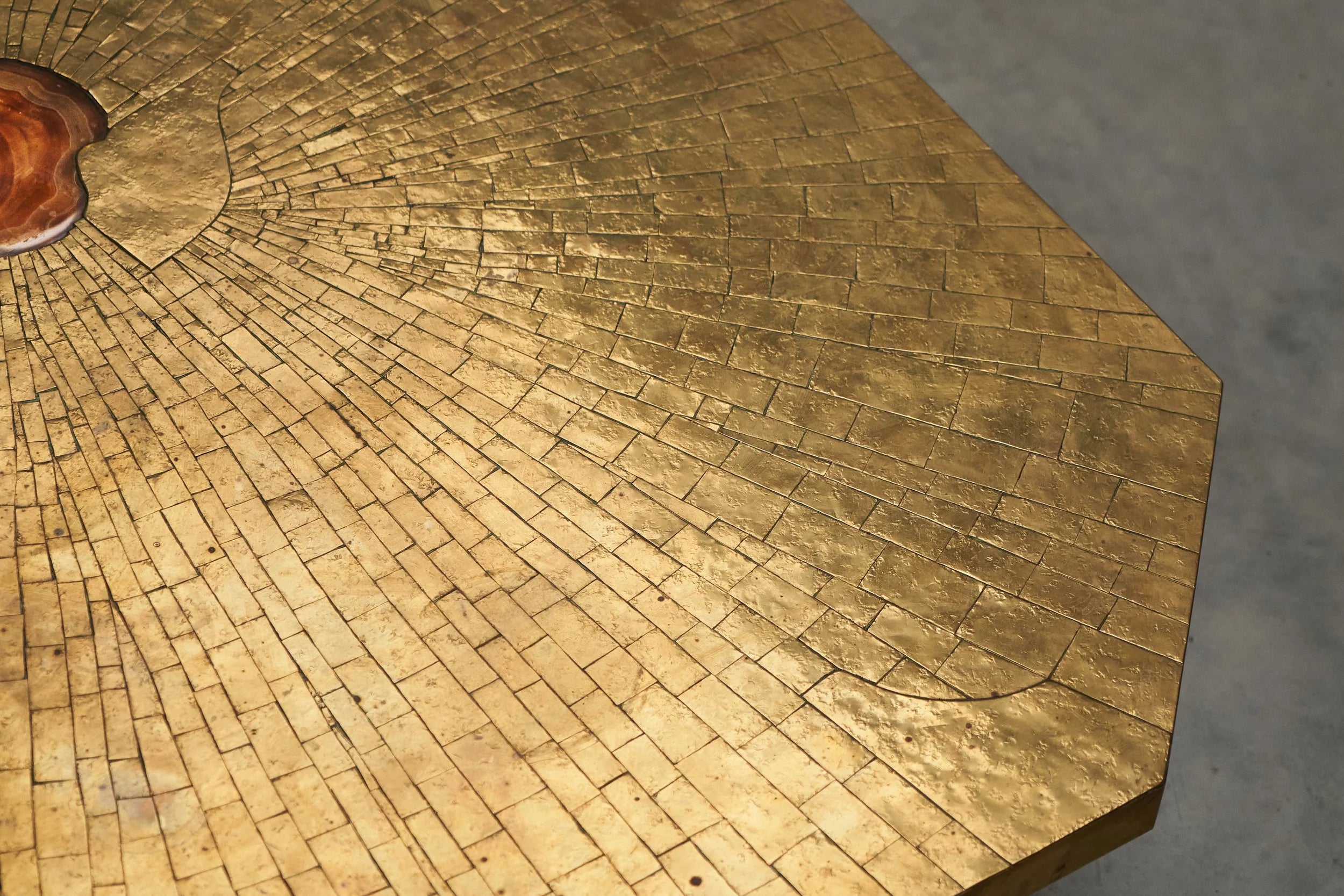Christian Krekels Art Coffee Table in Inlaid Brass and Agate 1989 — detail view