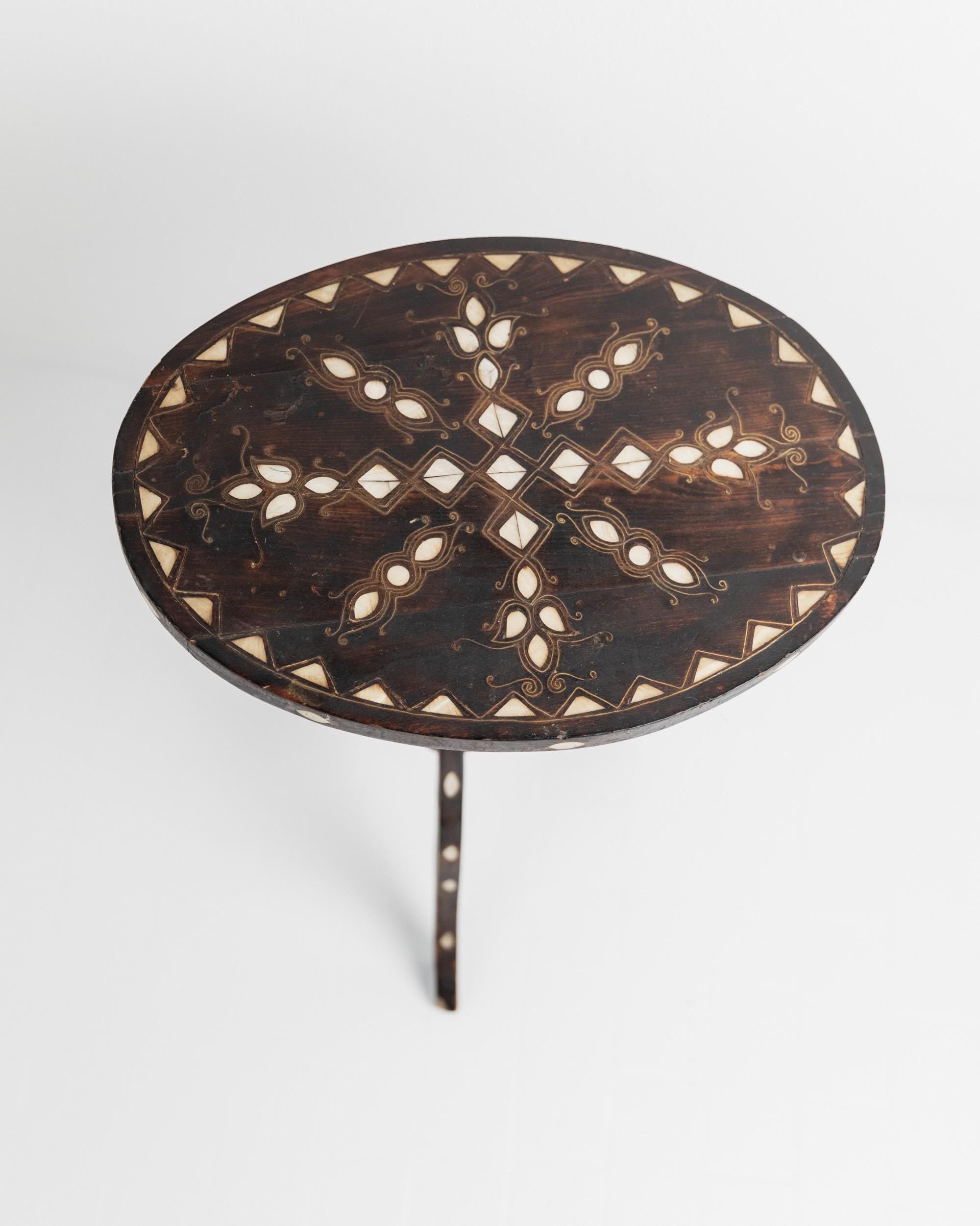 Vintage Early 19th Century Side Table, Dark Wood with Mother of Pearl Inlay, Three Legged Oval Form, Ethno Style Furniture, Gift Idea — lifestyle setting