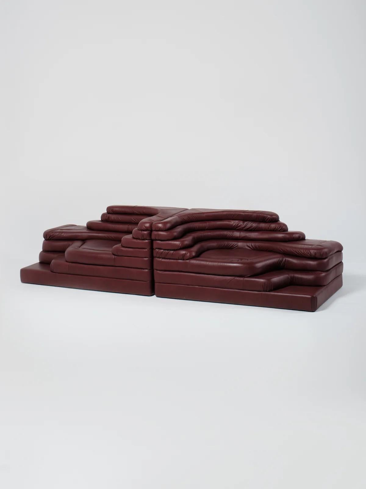 De Sede DS-1025/09 Terrazza by Ubald Klug – Dark Red Leather, 1970s — lifestyle setting