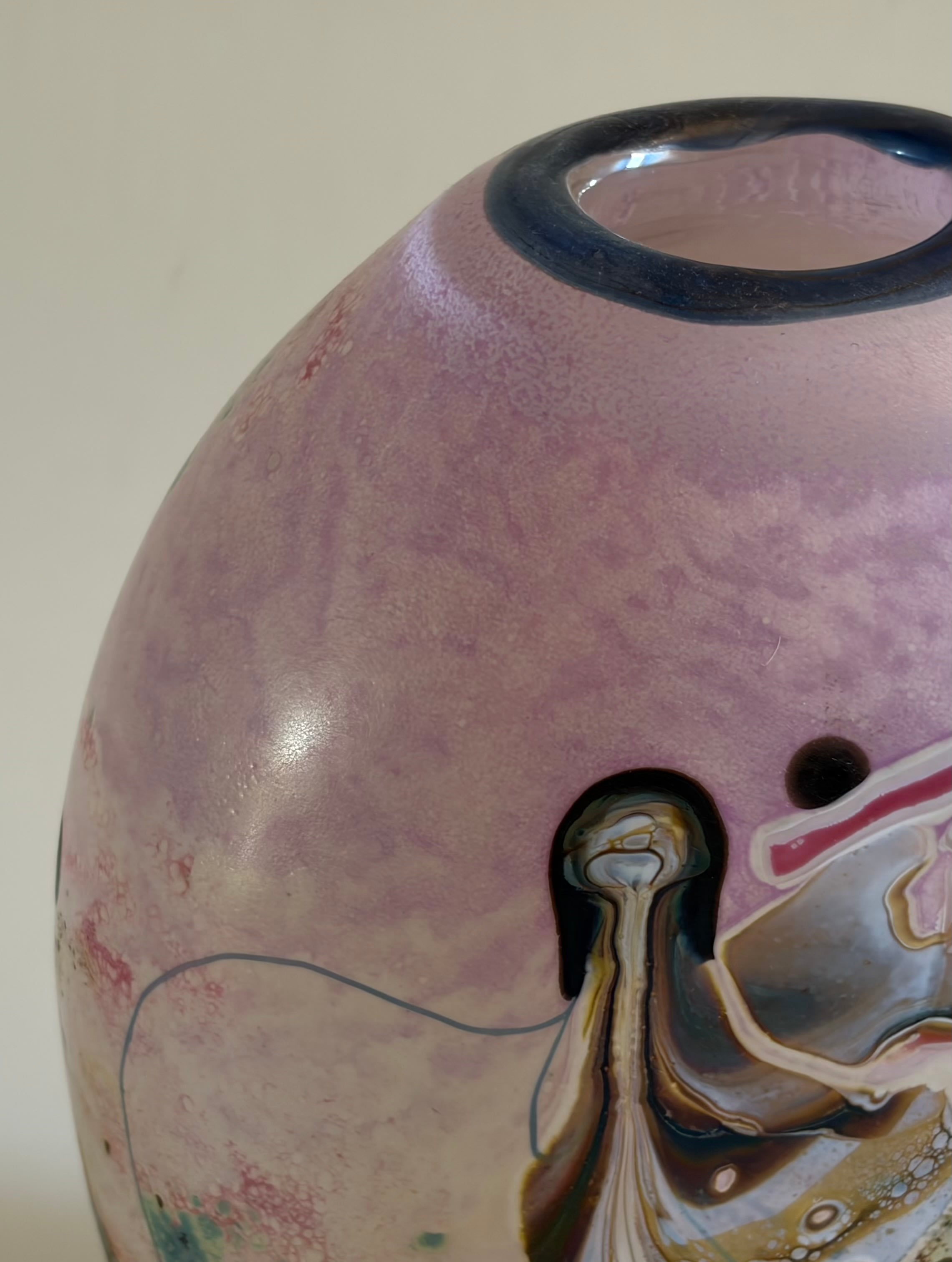 Sculptural Studio Glass Vase by Maître d’Art Robert Pierini, Biot, 1987 — close-up