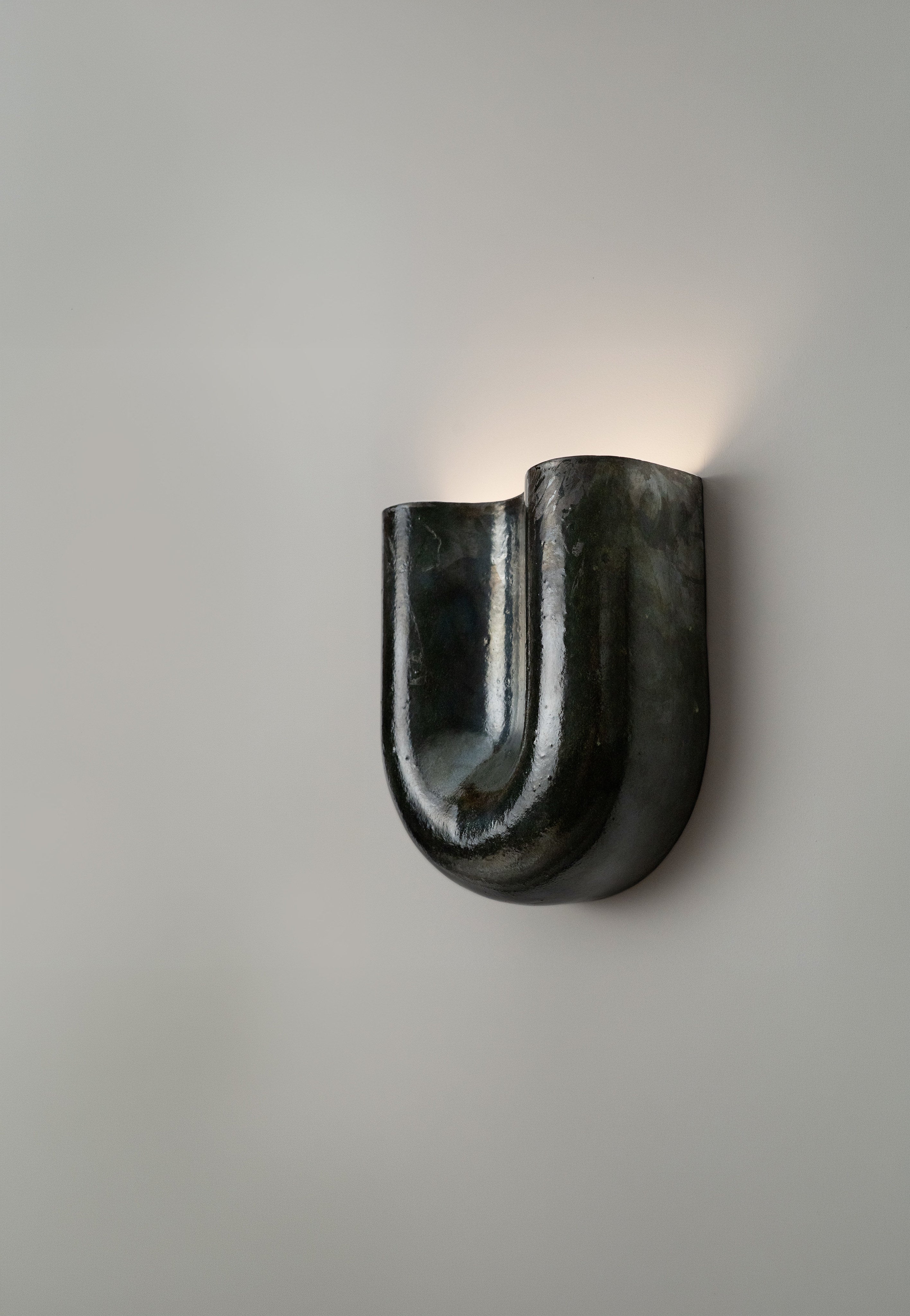 Onda Raku Black Wall Sconce — close-up