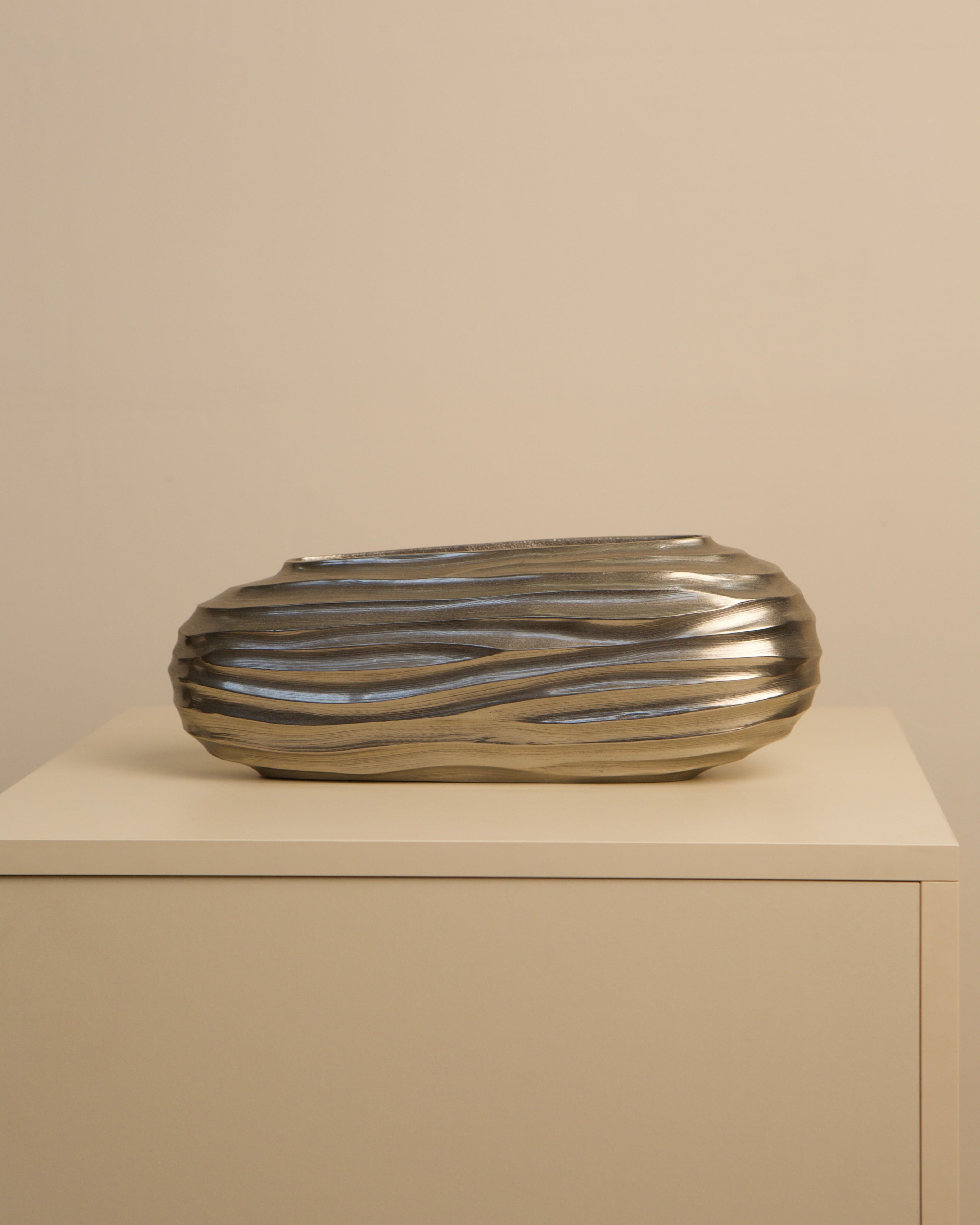 Long aluminum Strillé vase with ribbed texture, 1980s design