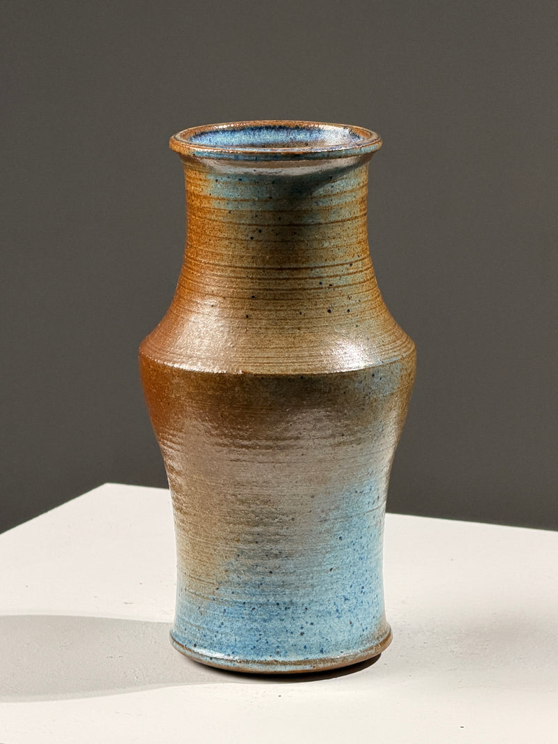 Brown and blue glazed stoneware vase, circa 1970 by Figuresdesign | The Oblist