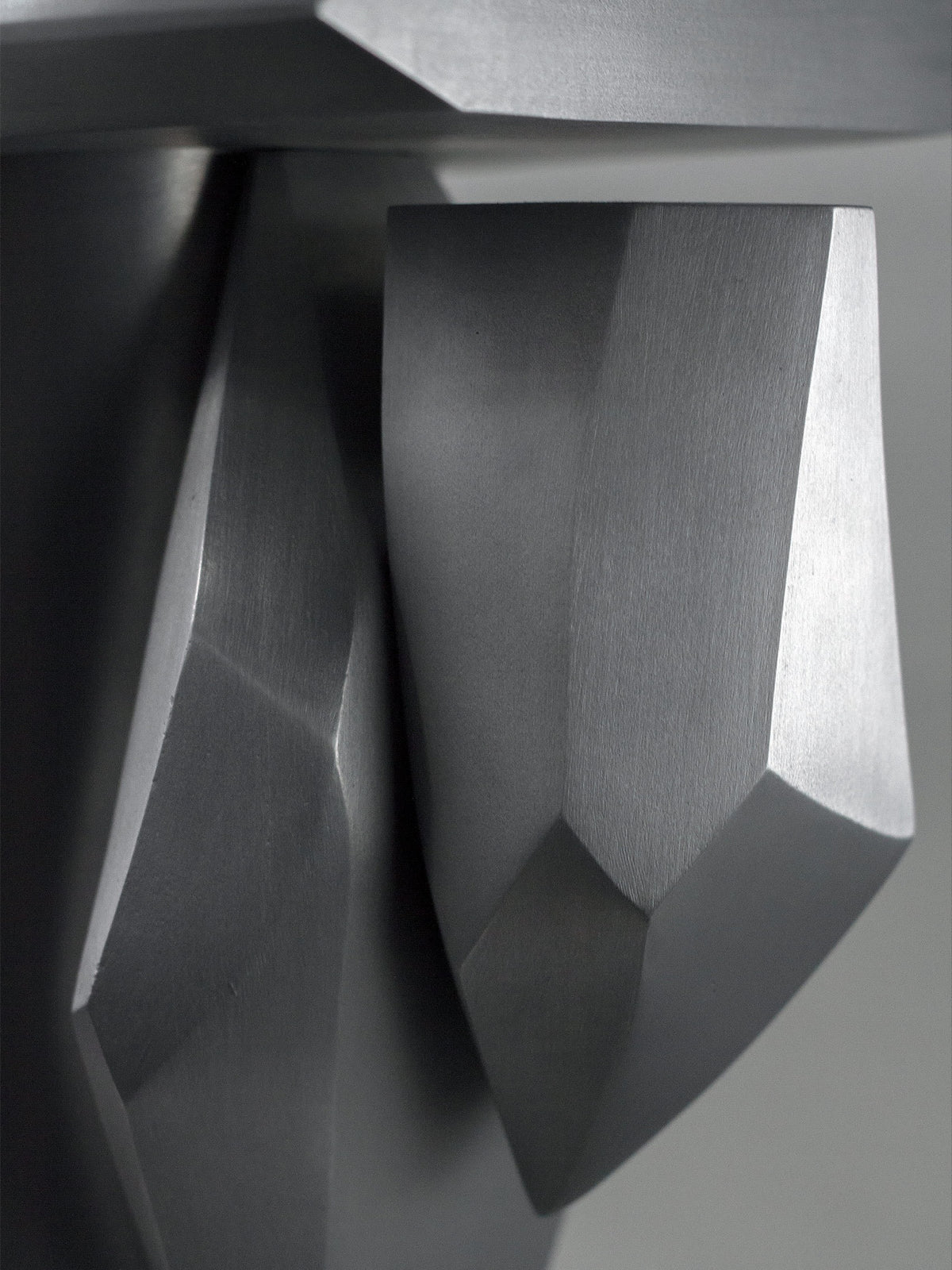 RC-AL2 — Sculptural Vase. Limited edition 8 + 1 AP — detail view