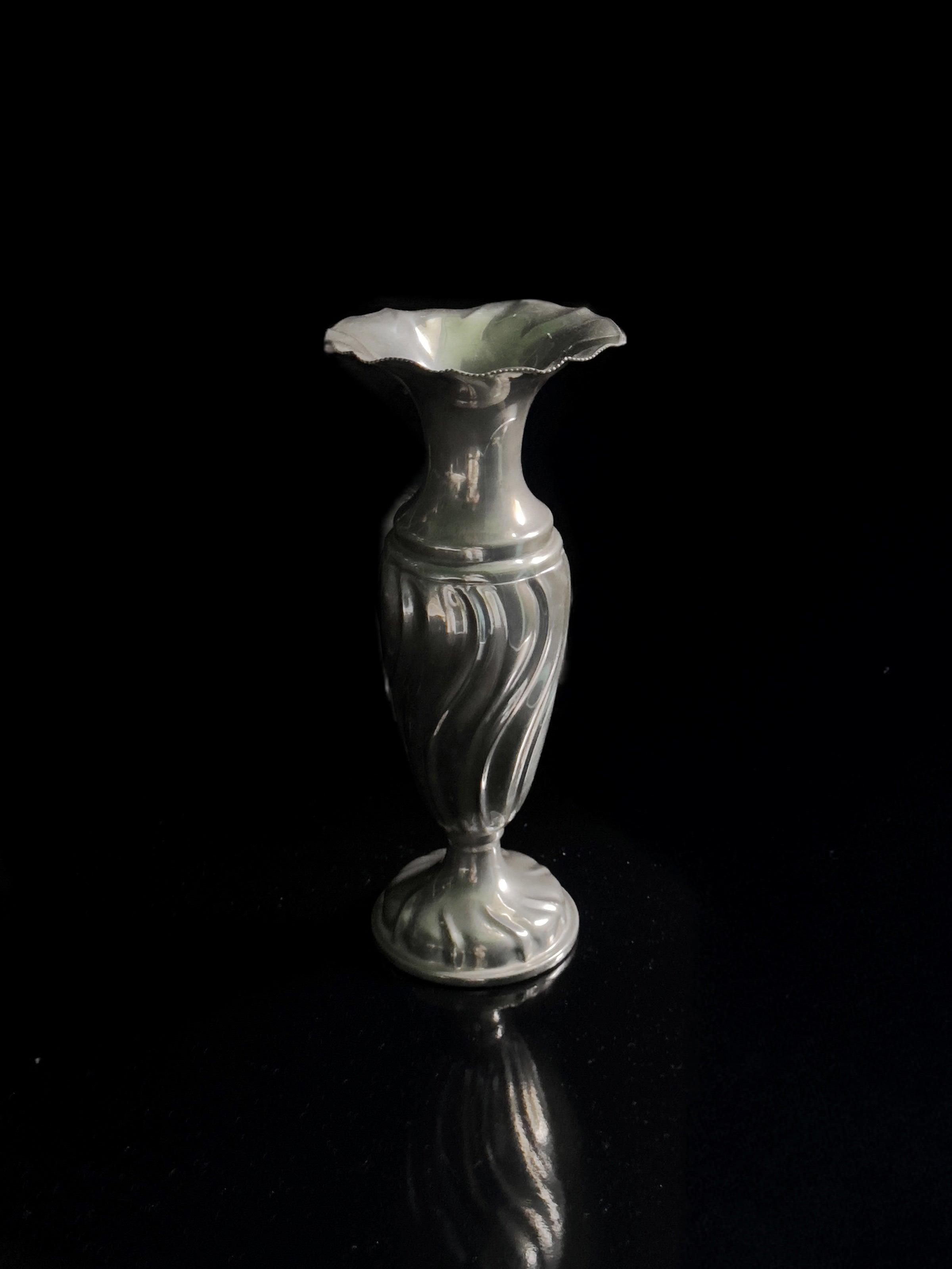 Italian pewter vase - 1970s — lifestyle setting