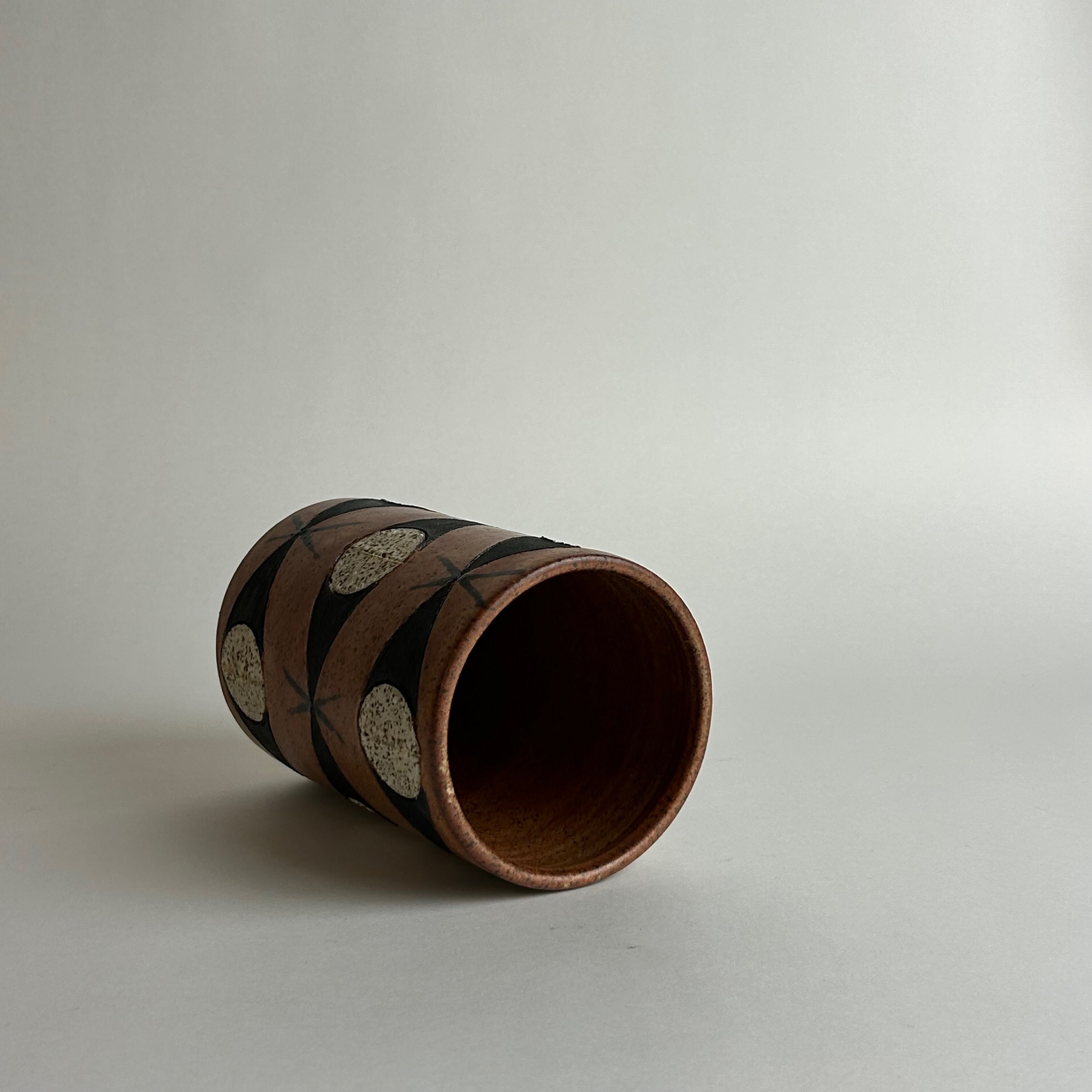 Felix Totem Vase in  Glazed Ceramic by Matthew Ward — detail view