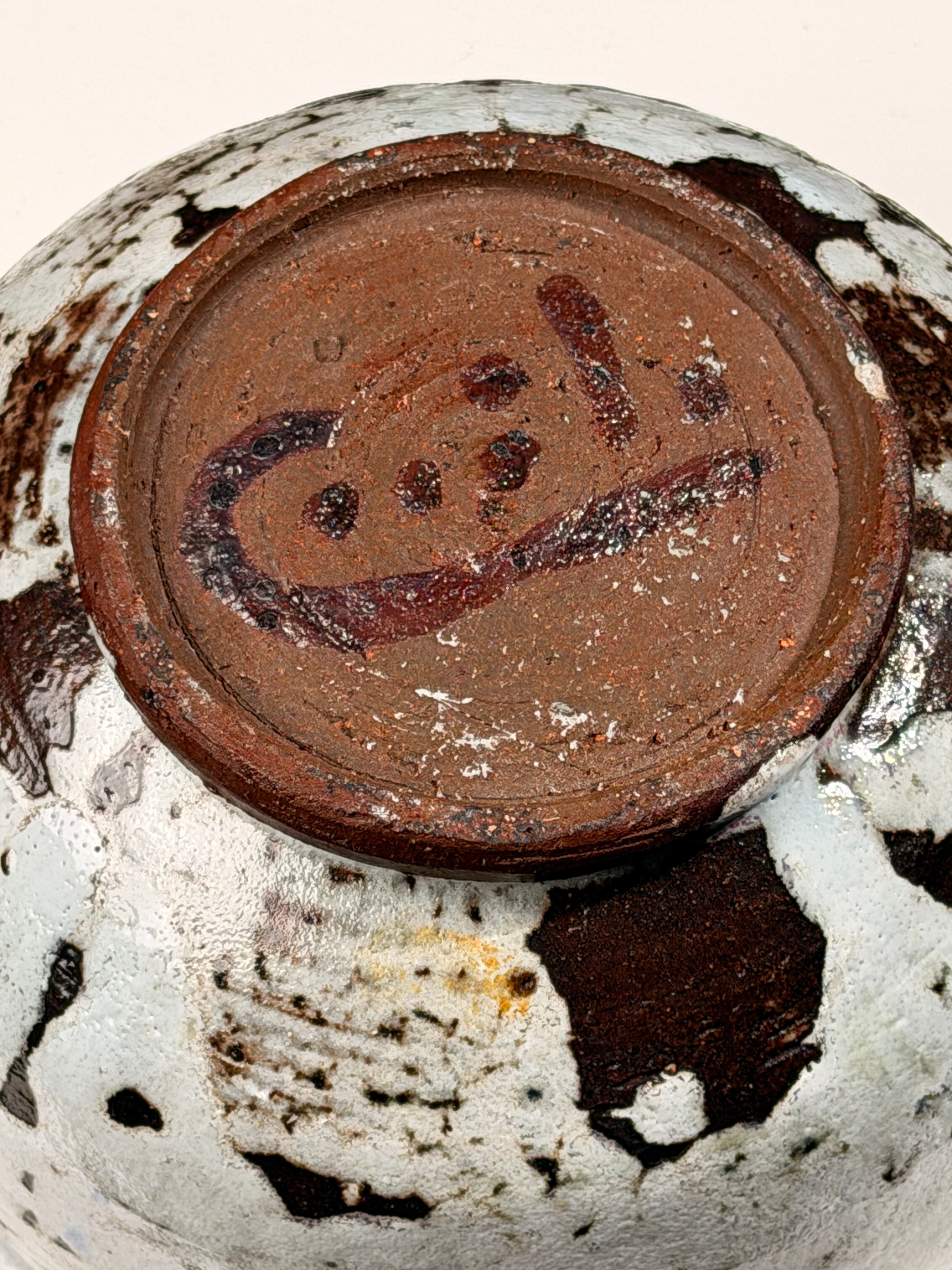 Large stoneware tureen by Cécile Dein, circa 1960 — close-up