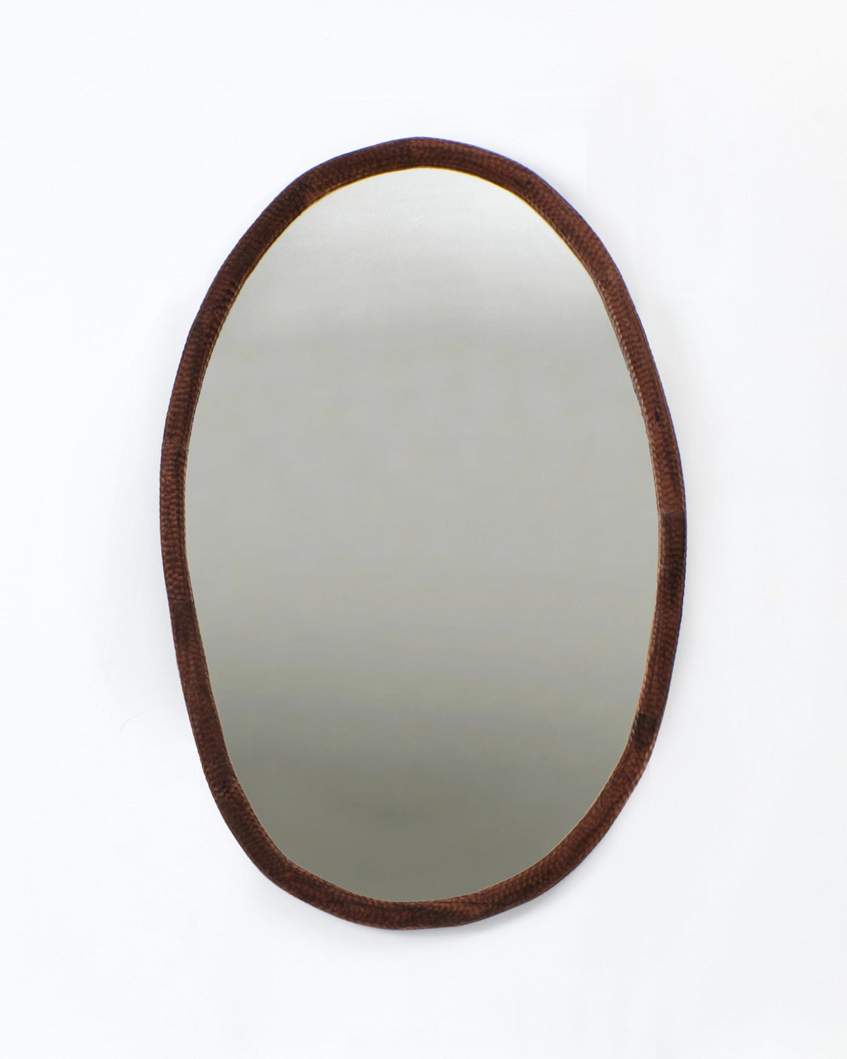 Oval Amarante gouged wood Mirror — close-up