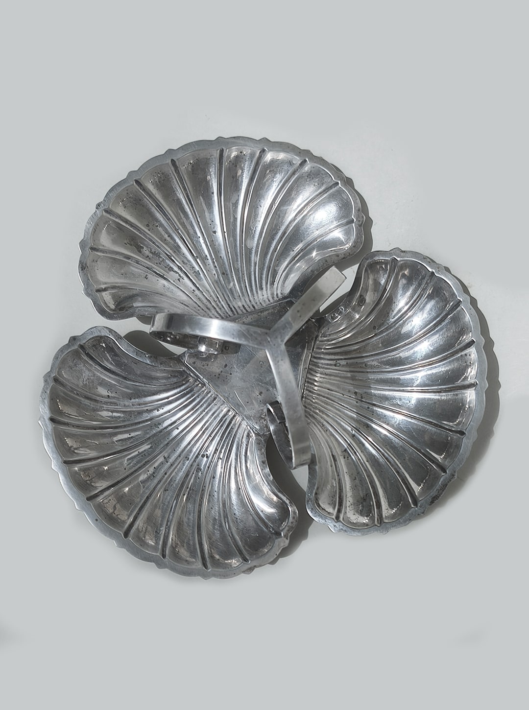 Silver-plated Triple Shell Tray