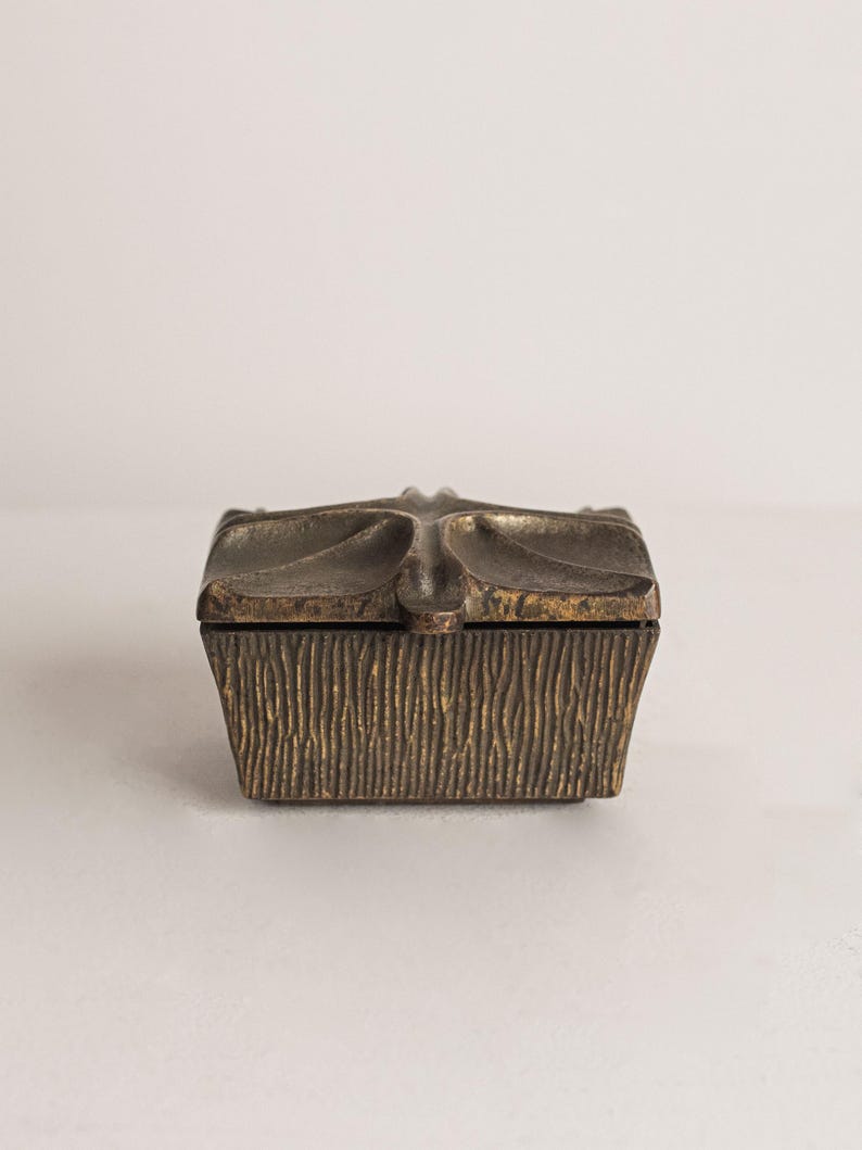 Vintage Brutalist Cast Bronze Trinket Box — top view highlighting textured bronze surface