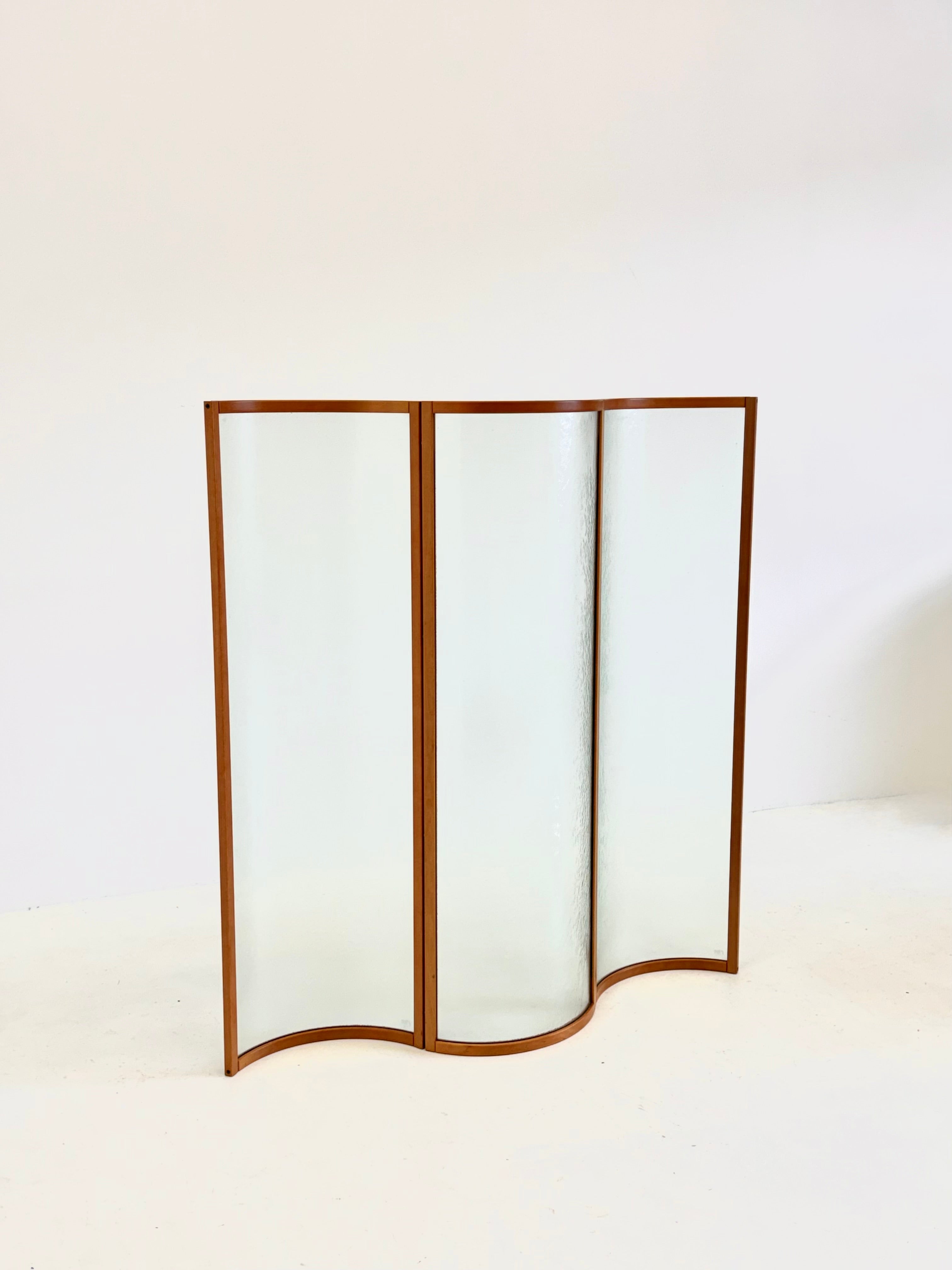 Esse room divider by Vittorio Livi for Fiam by Wintage | The Oblist