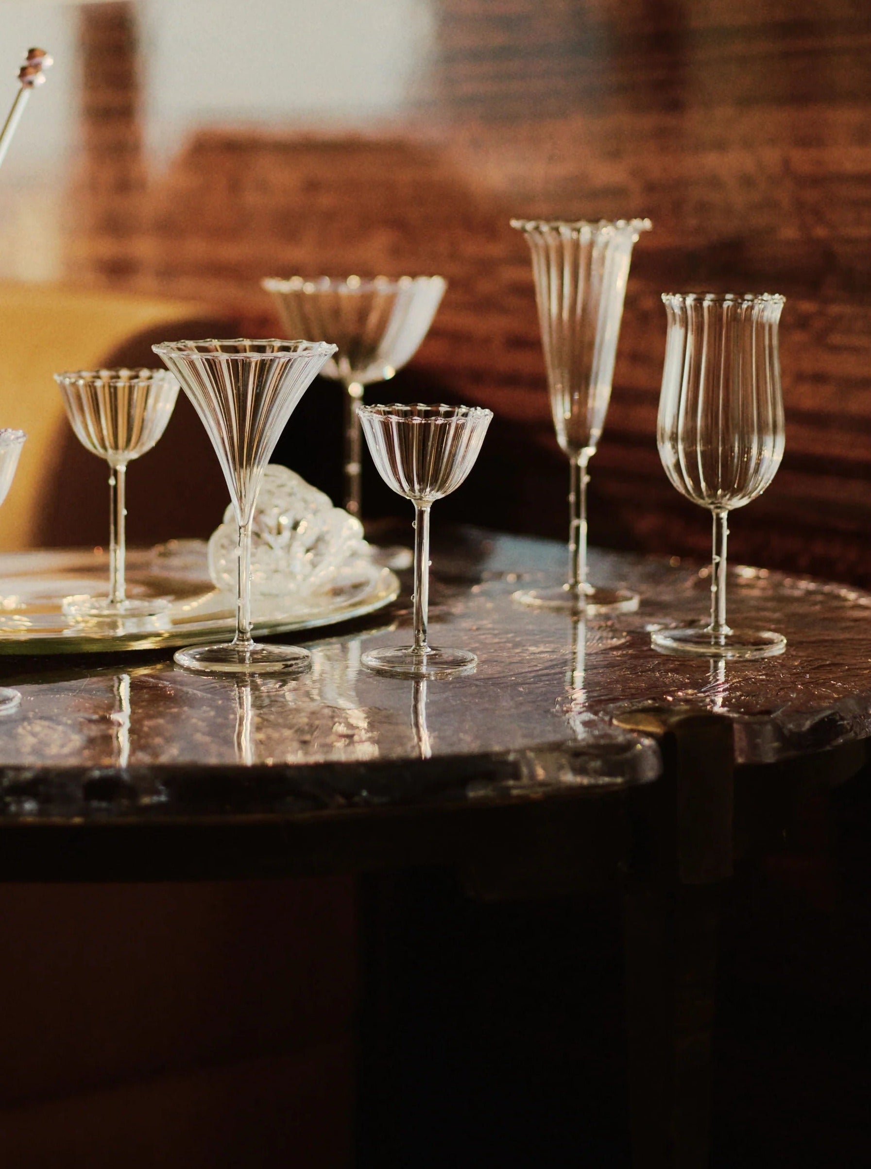 Cosmo Coupe - Set of Four — side angle