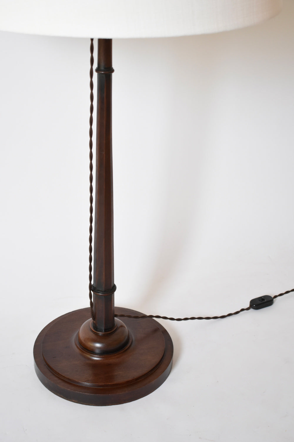 Wooden Pyramidal Lamp, 1920s — close-up of dark wood base and cord