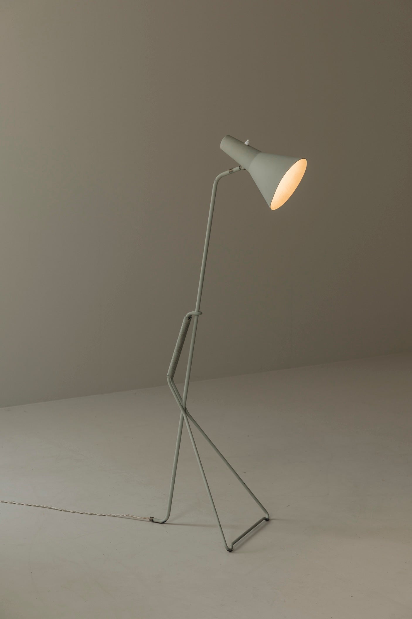 Sculptural Floor Lamp Model E1770 by Svend Aage Holm Sørensen for ASEA — close-up