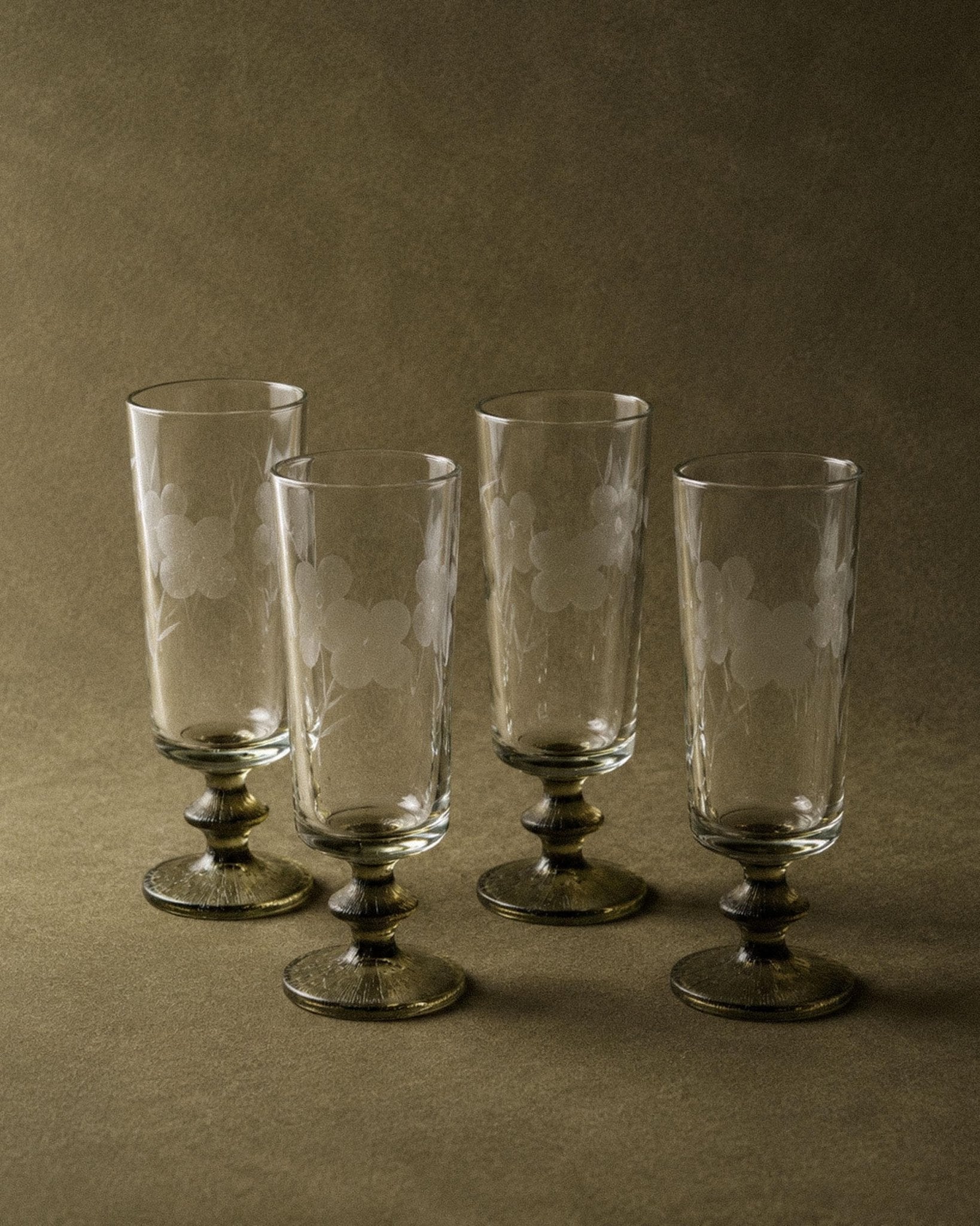 Vintage 1970s Champagne Glasses Set of 4, Olive Green Stems with Etched Floral Clear Glass Bowls, Elegant Barware Tableware, Gift Idea by Bottega Jacobs