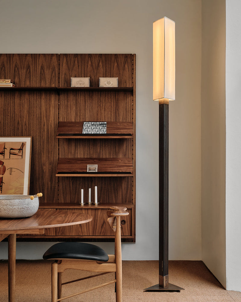 Modern Aldebaran floor lamp with rectangular shade and black base
