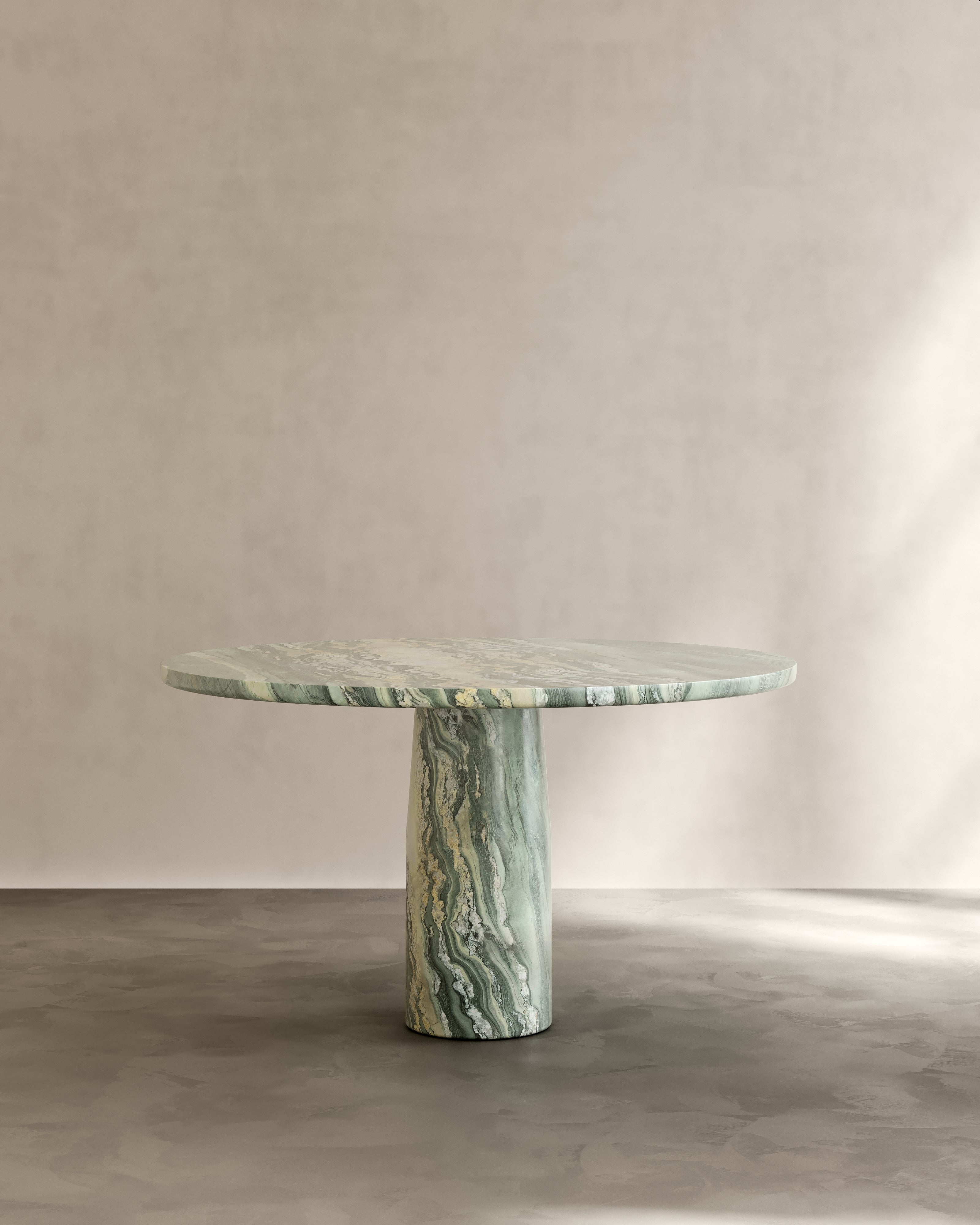 Isola Table
