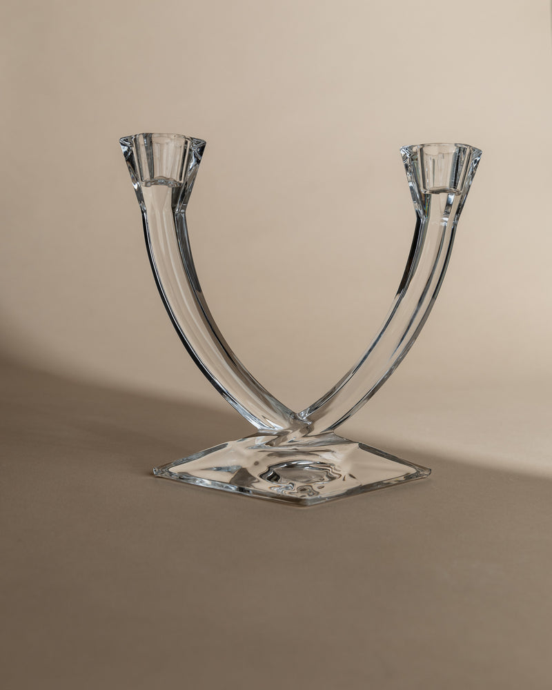 Crystal V-shaped candleholder with curved arms and diamond base