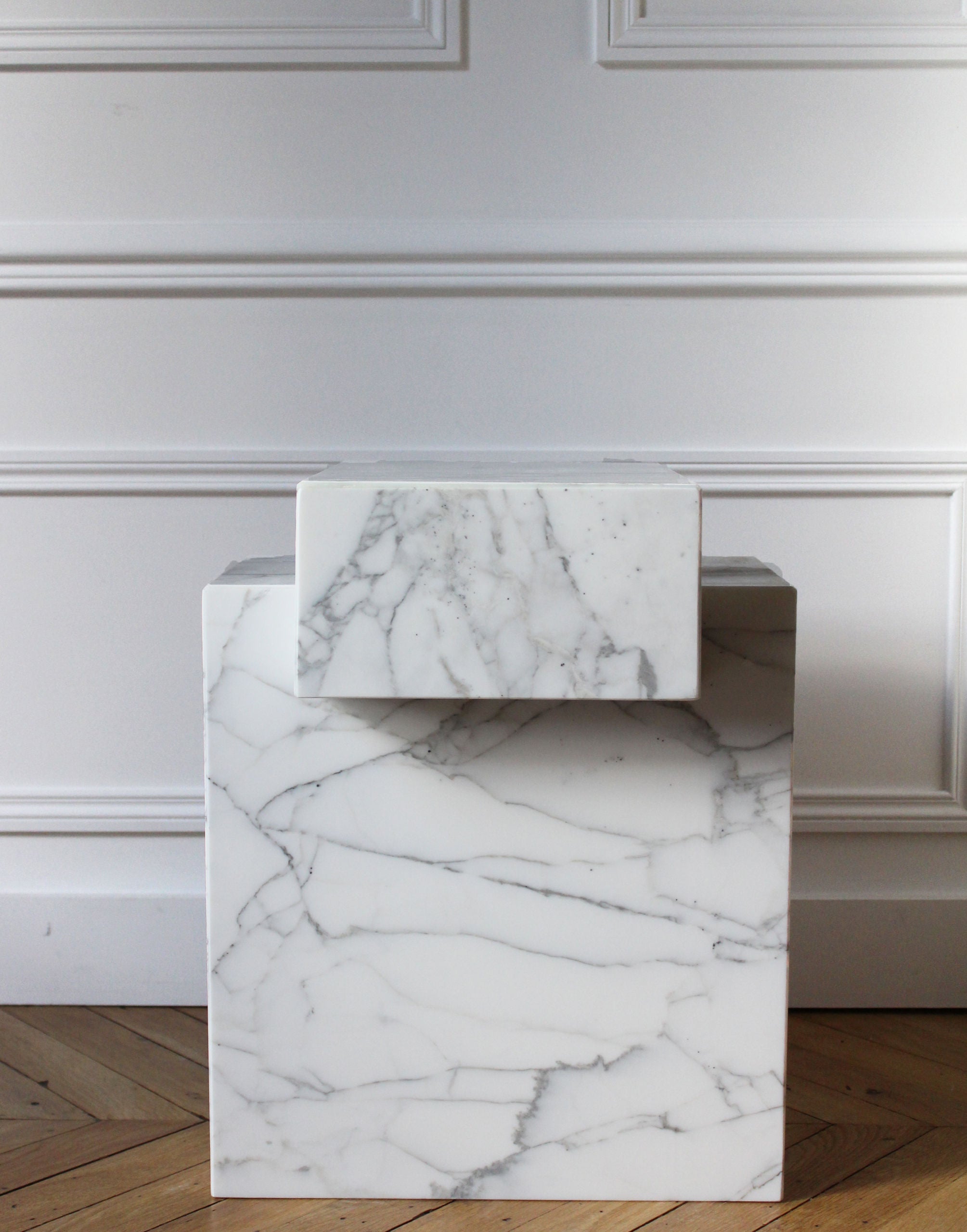 Gaia Venato Marble Coffee Table — detail view