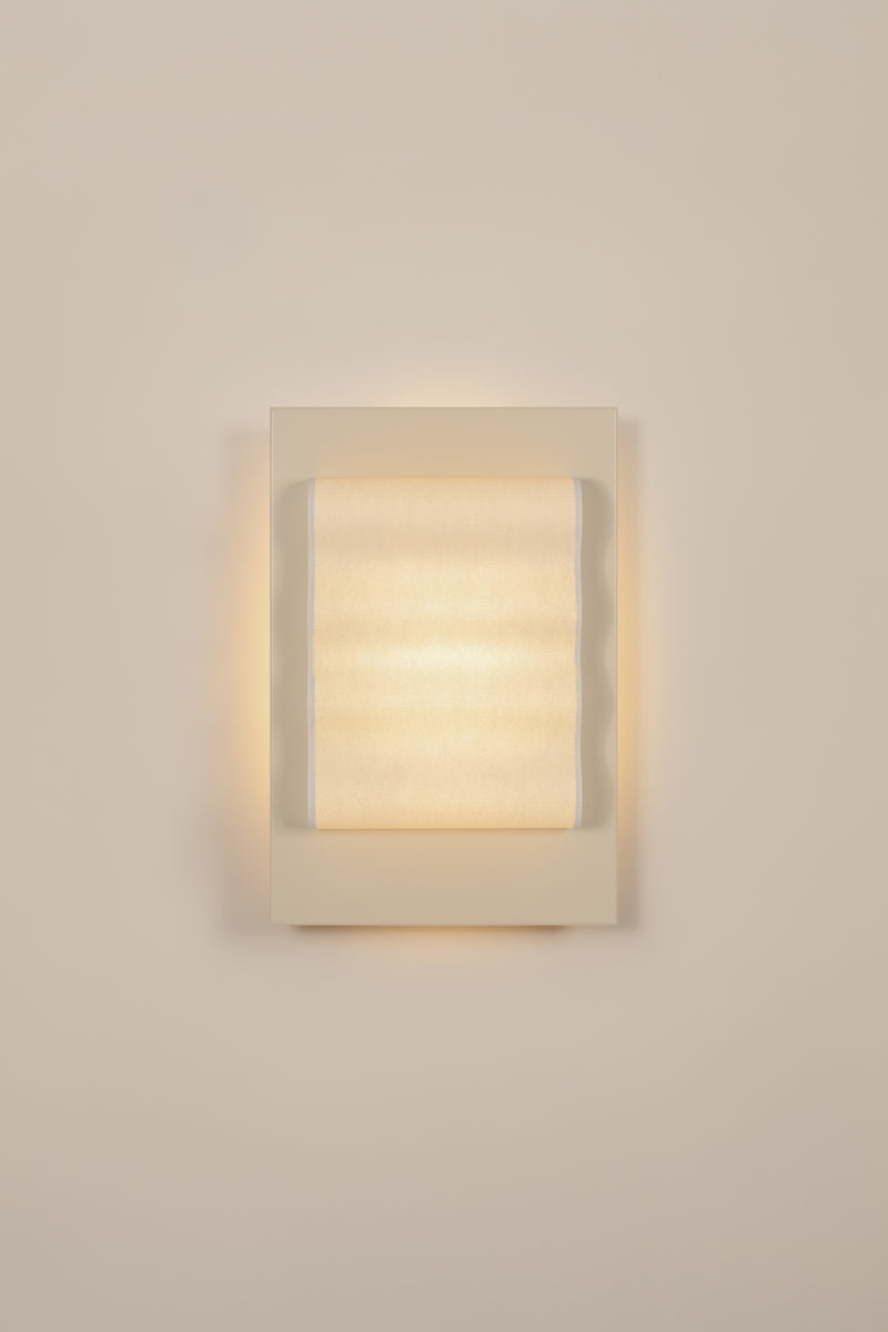 "Frame" OW M by Violaine d'Harcourt | The Oblist