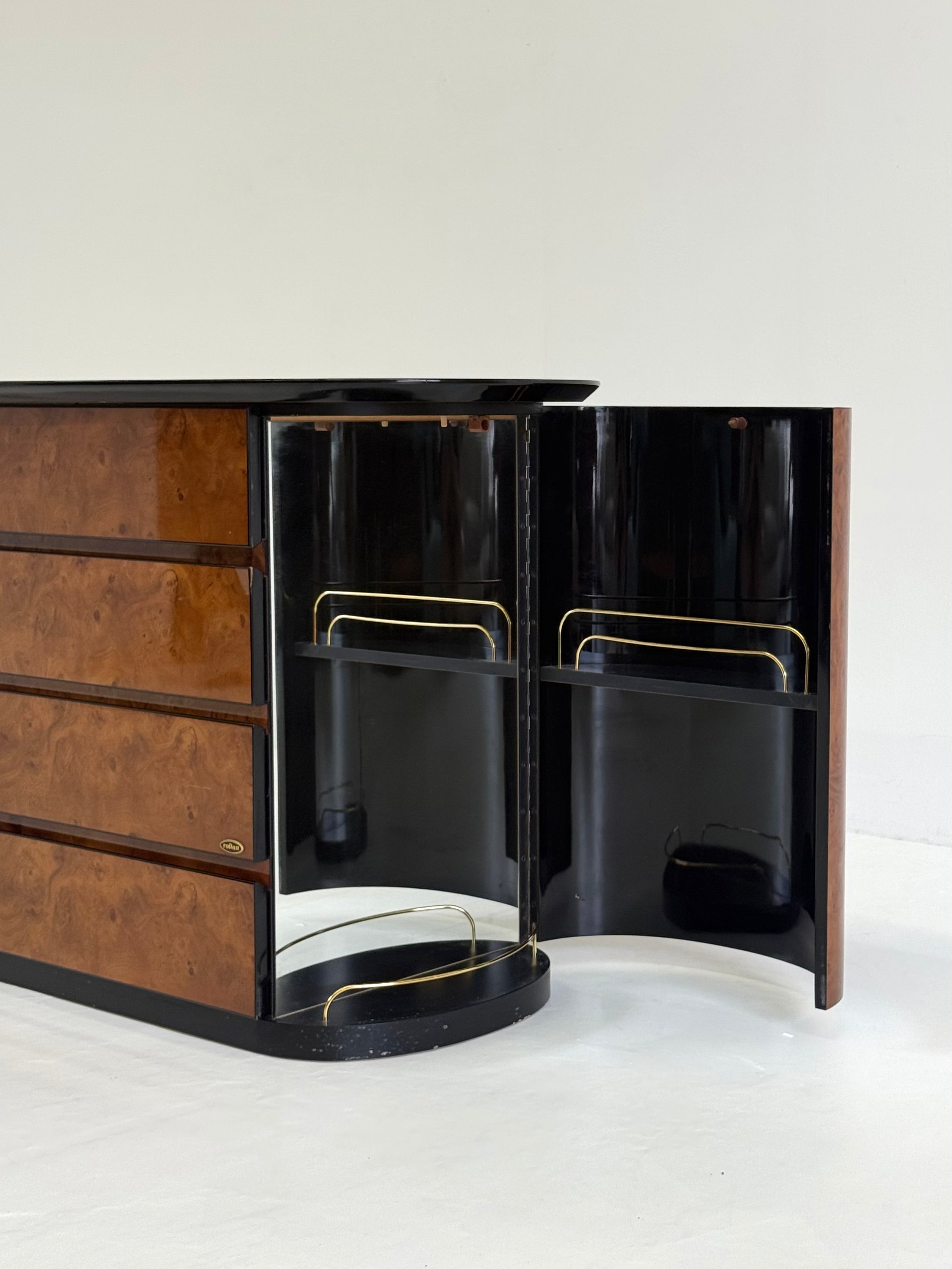 Vintage Voltan chest of drawers made of lacquered burl wood with bar — detail view