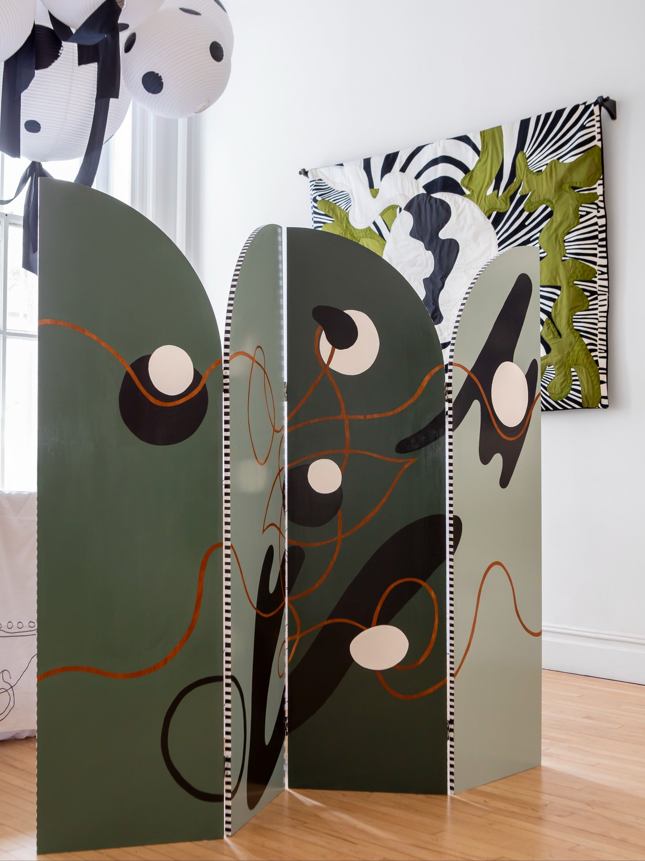 Stripe Side Screen — side angle showing green and black abstract design