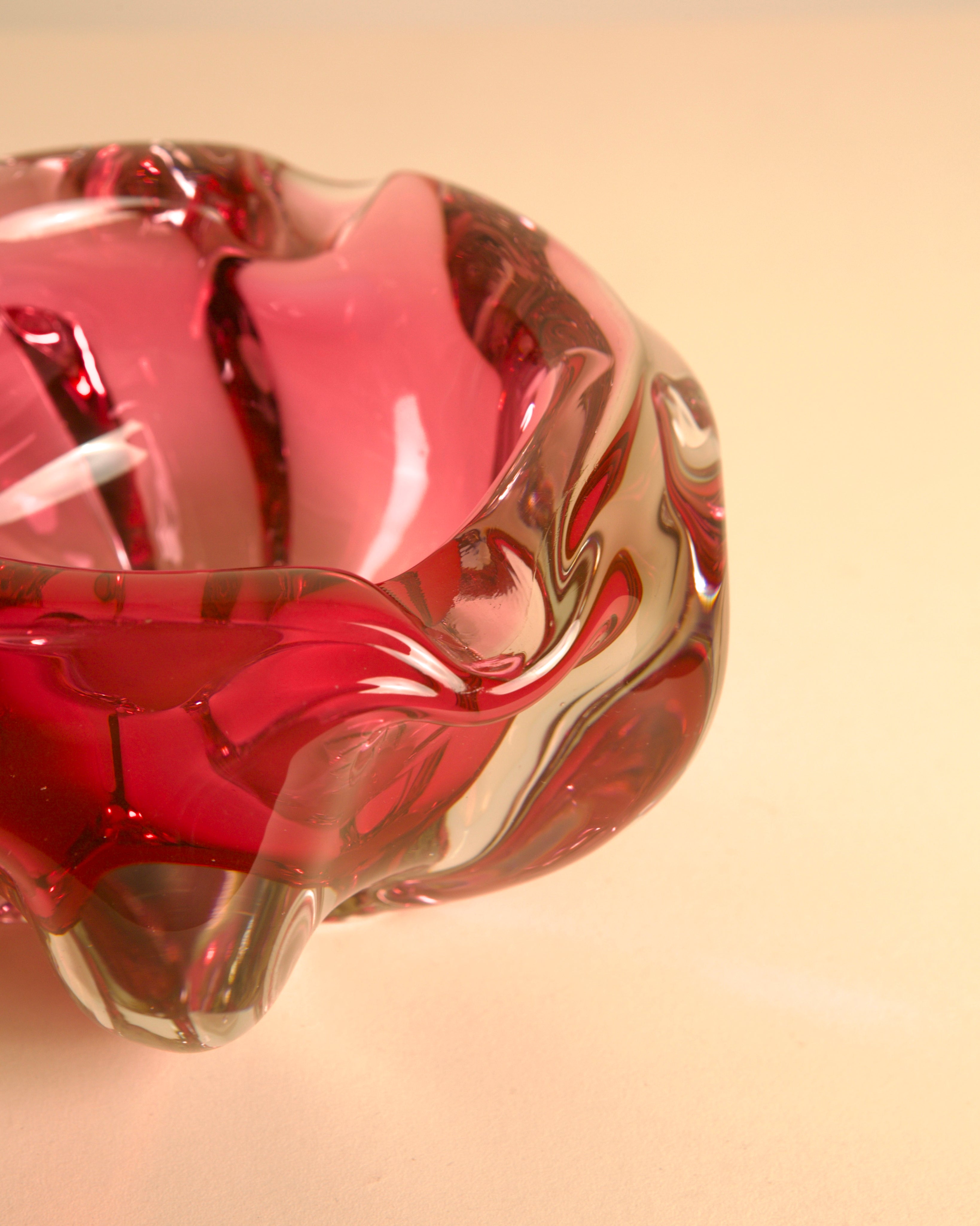 Dark Pink "Flower" Ashtray in Murano Glass 60's — side angle showing glass texture