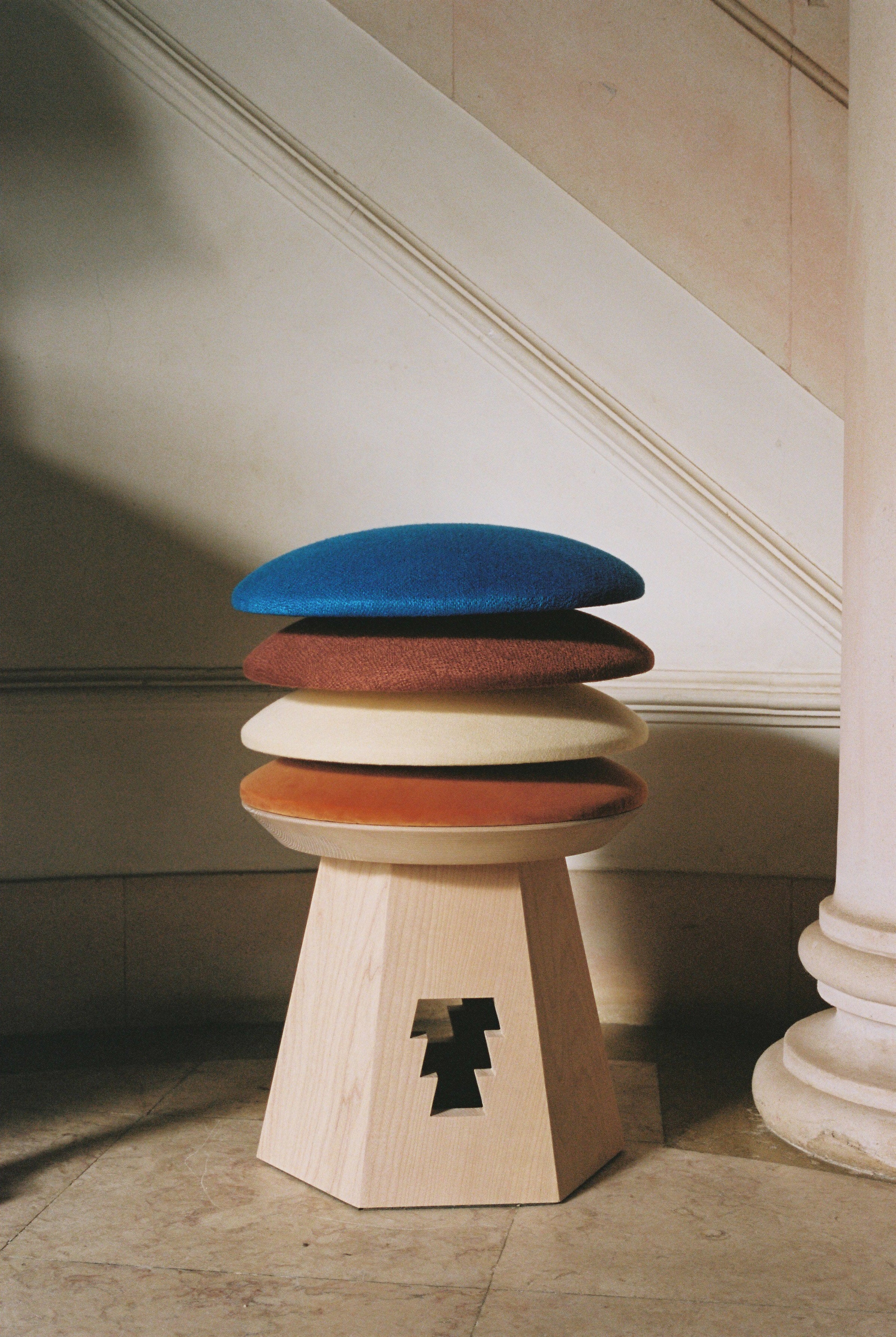 CARMO STOOL — view 10