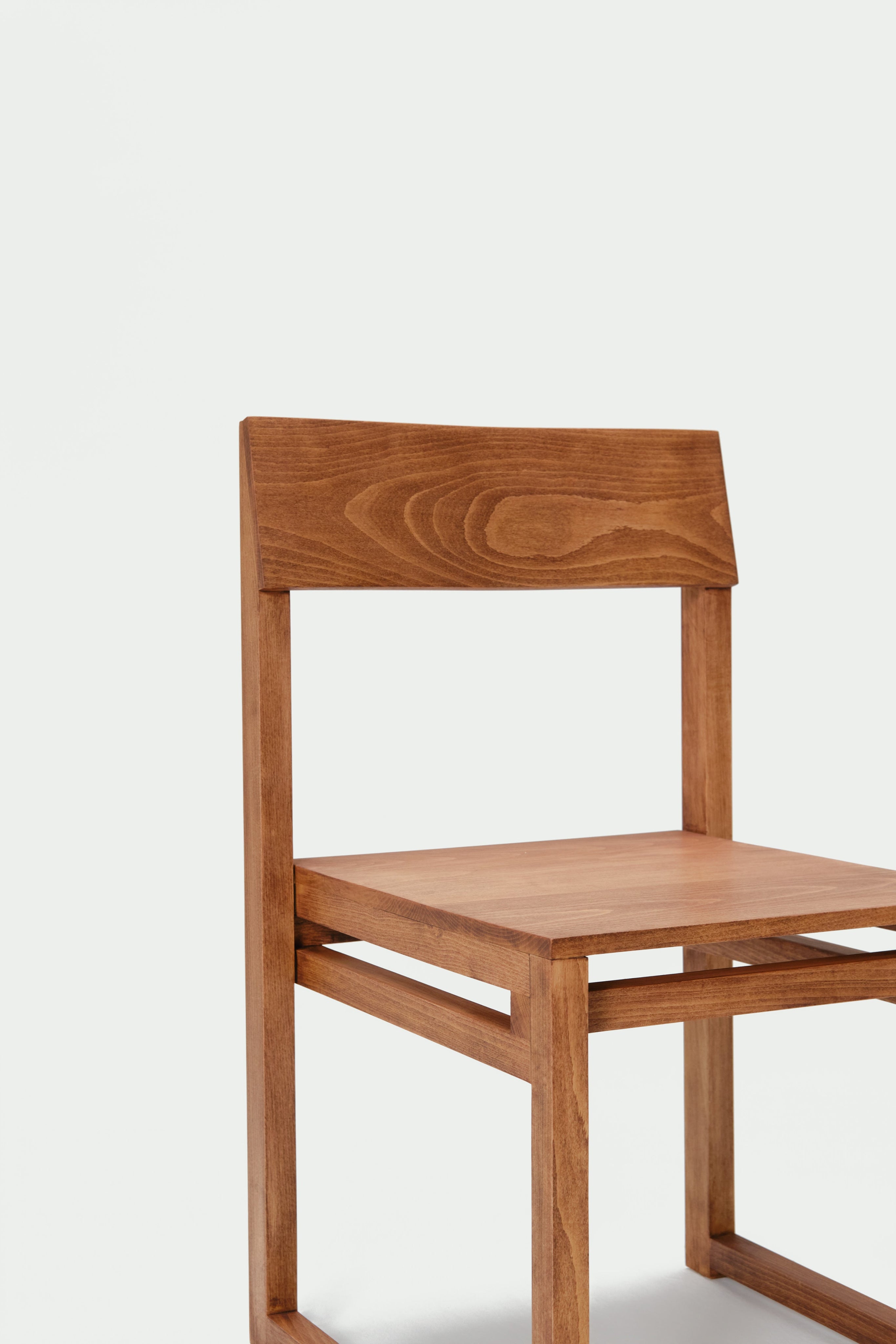 Sencilla Chair — side angle