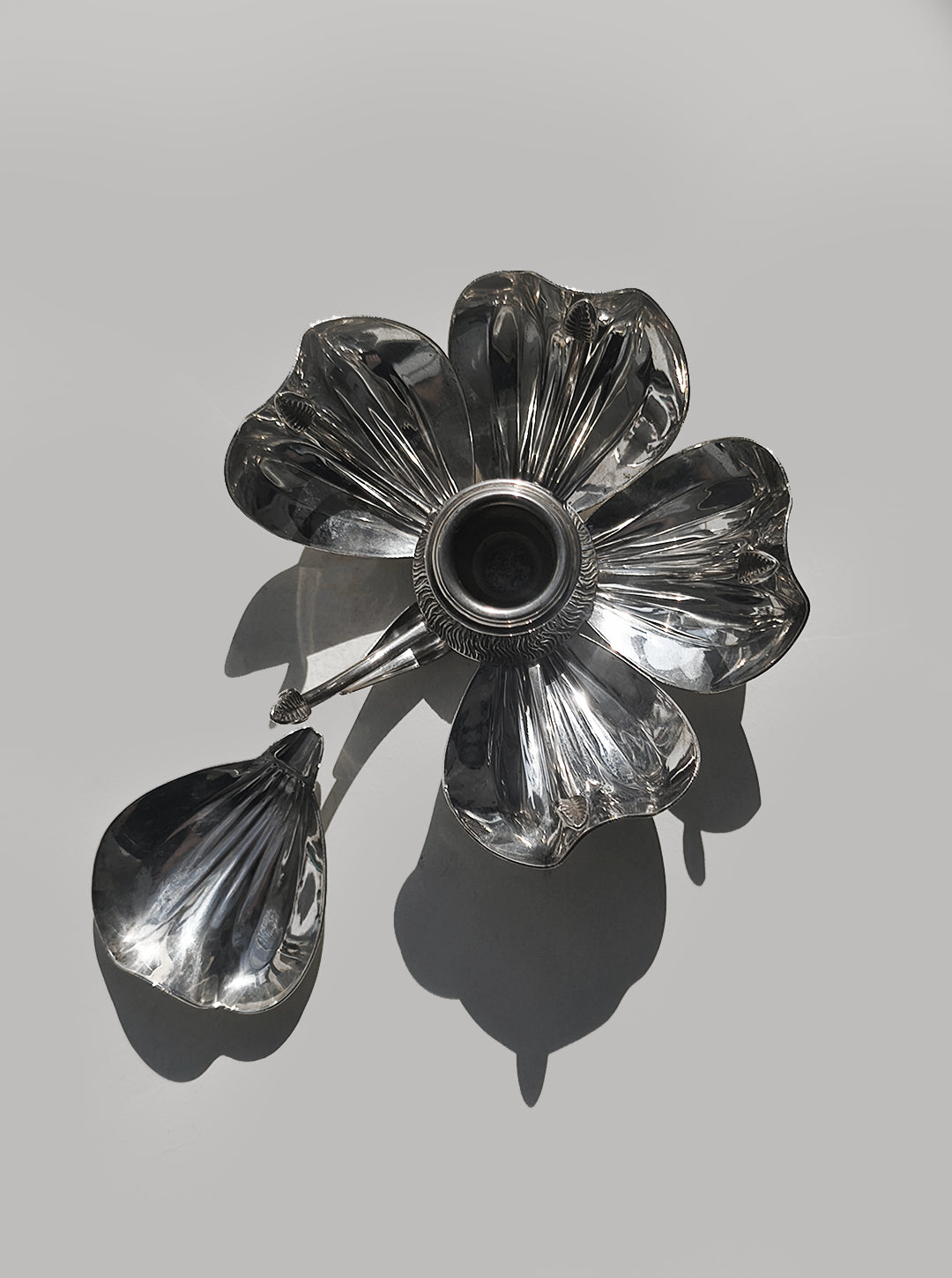 Art Nouveau Floral Candle Holder & Ashtray — detail view
